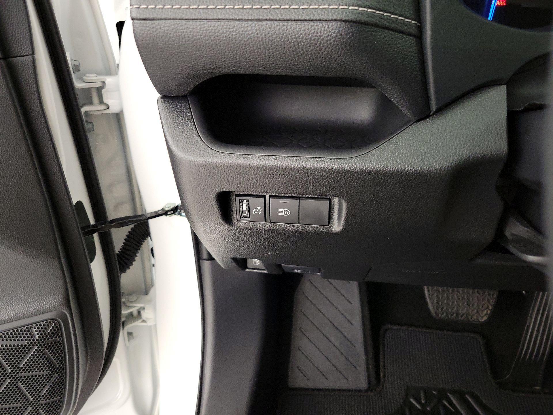 Thumbnail: 2025 Toyota RAV4 - 13