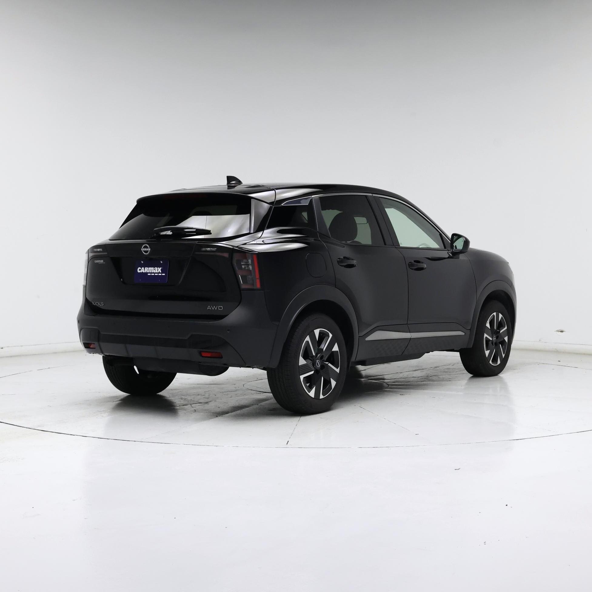 Thumbnail: 2025 Nissan Kicks - 8