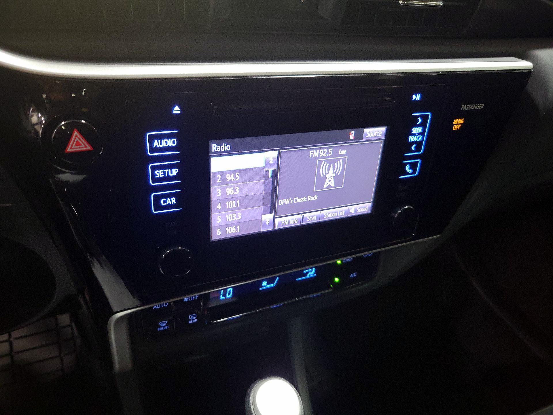 Thumbnail: 2017 Toyota Corolla - 15