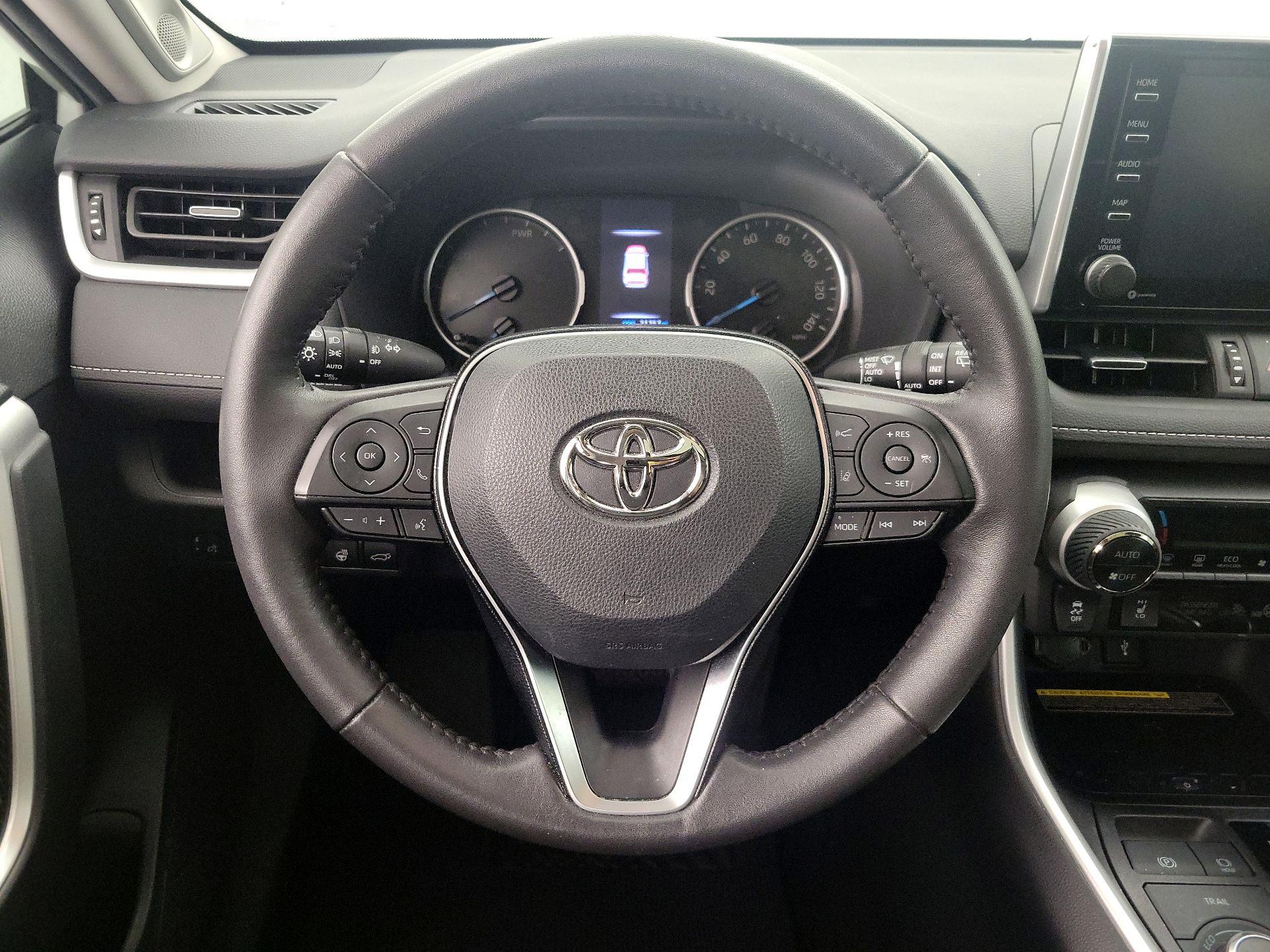 Thumbnail: 2021 Toyota RAV4 - 10
