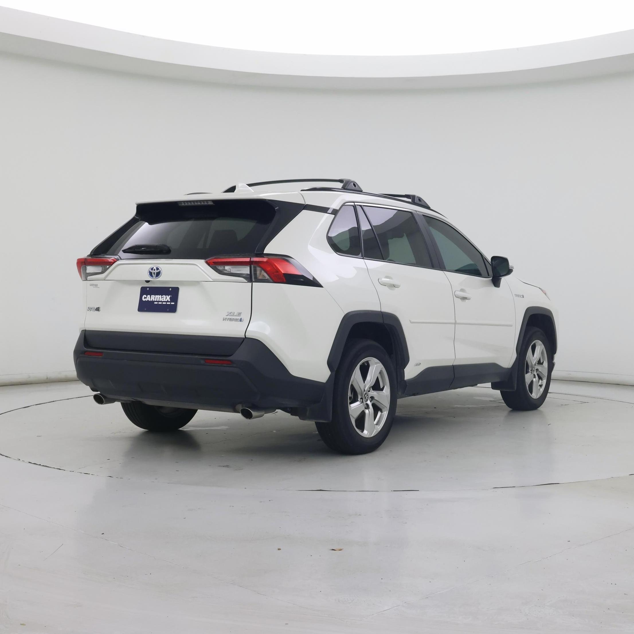 Thumbnail: 2021 Toyota RAV4 - 8