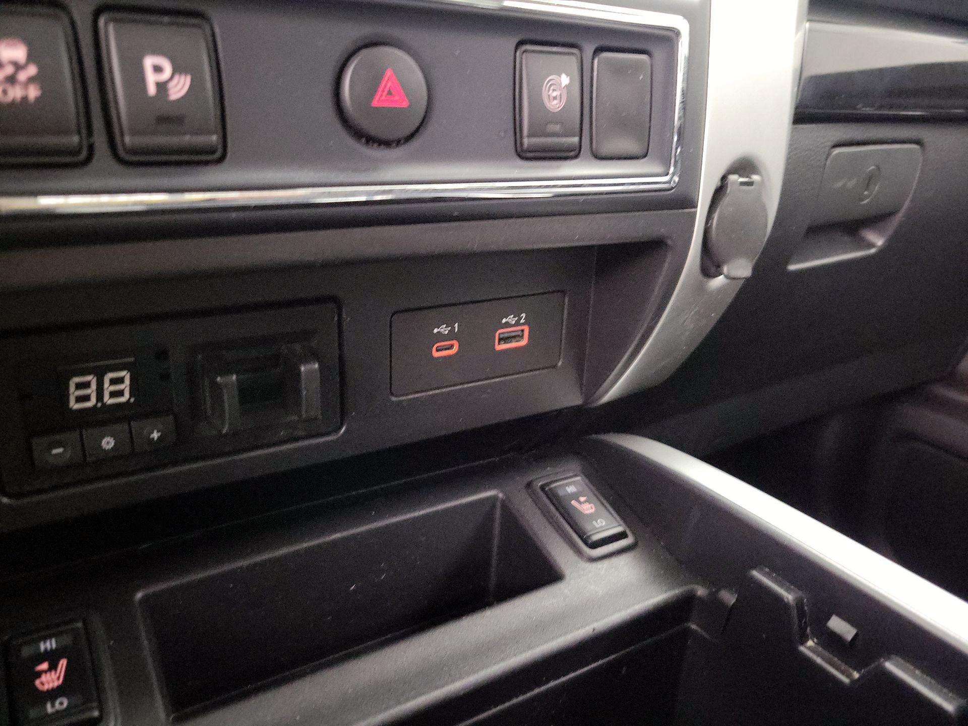 Thumbnail: 2021 Nissan Titan - 18