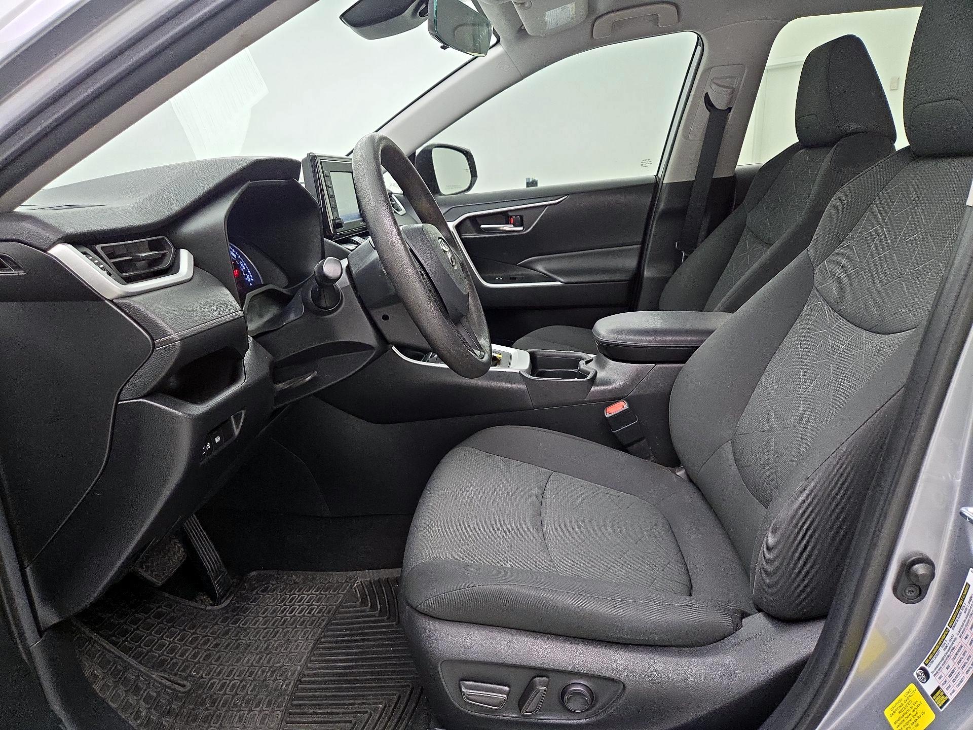 Thumbnail: 2021 Toyota RAV4 - 11