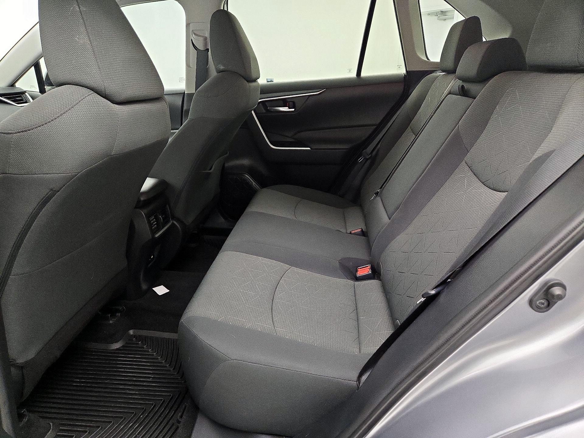 Thumbnail: 2021 Toyota RAV4 - 19