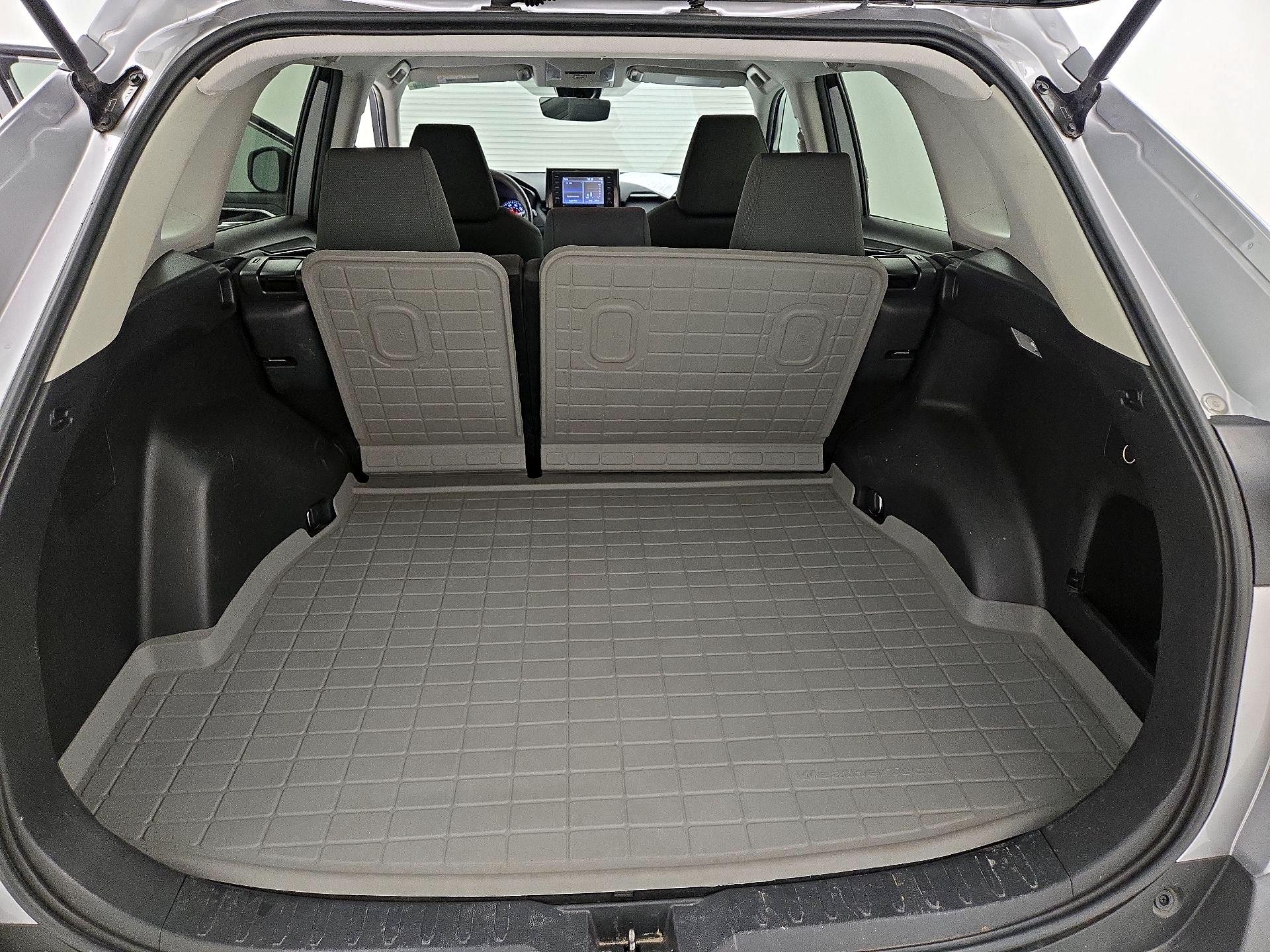 Thumbnail: 2021 Toyota RAV4 - 20