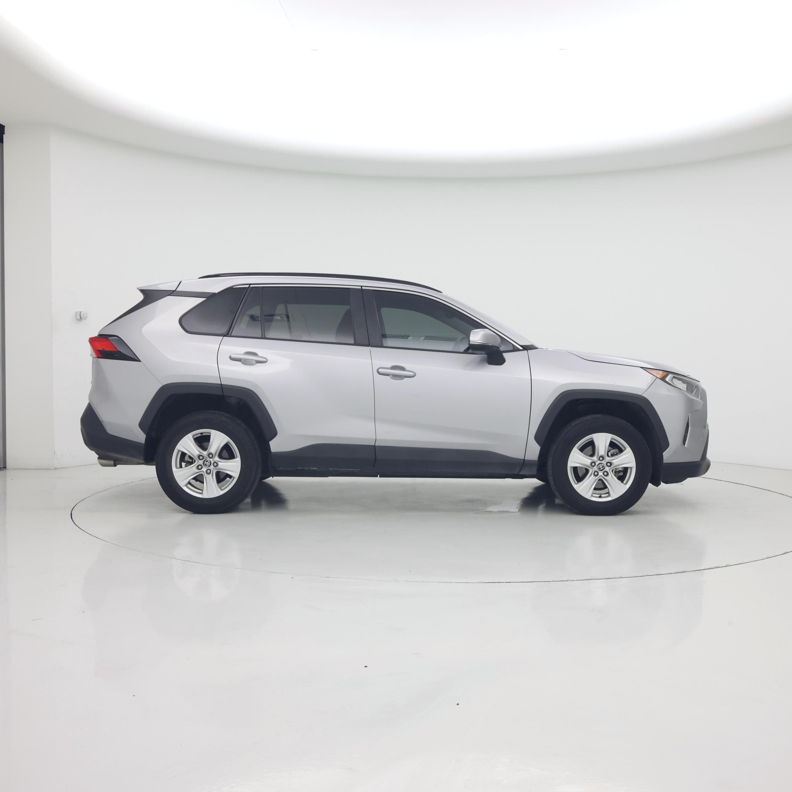 Thumbnail: 2021 Toyota RAV4 - 7