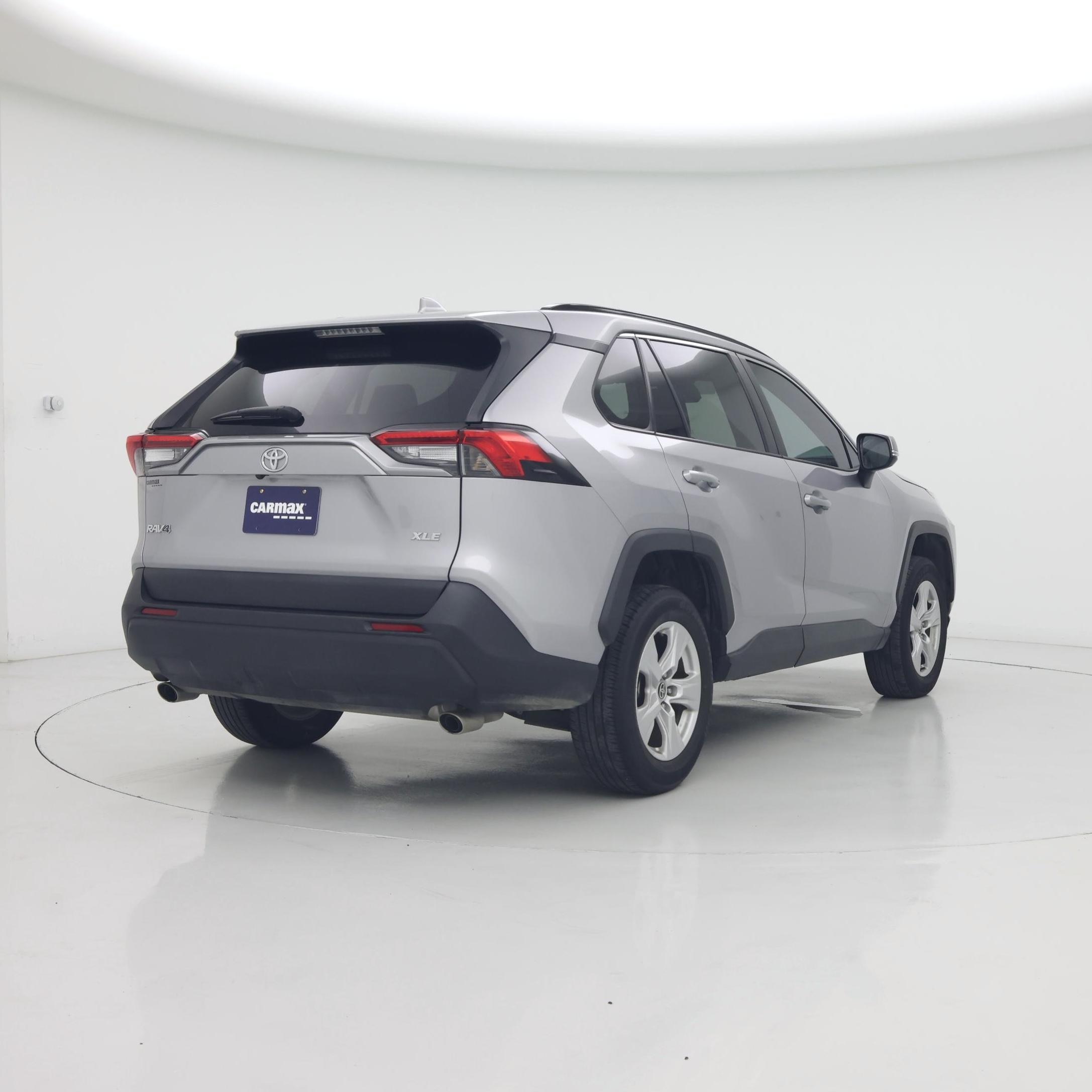 Thumbnail: 2021 Toyota RAV4 - 8