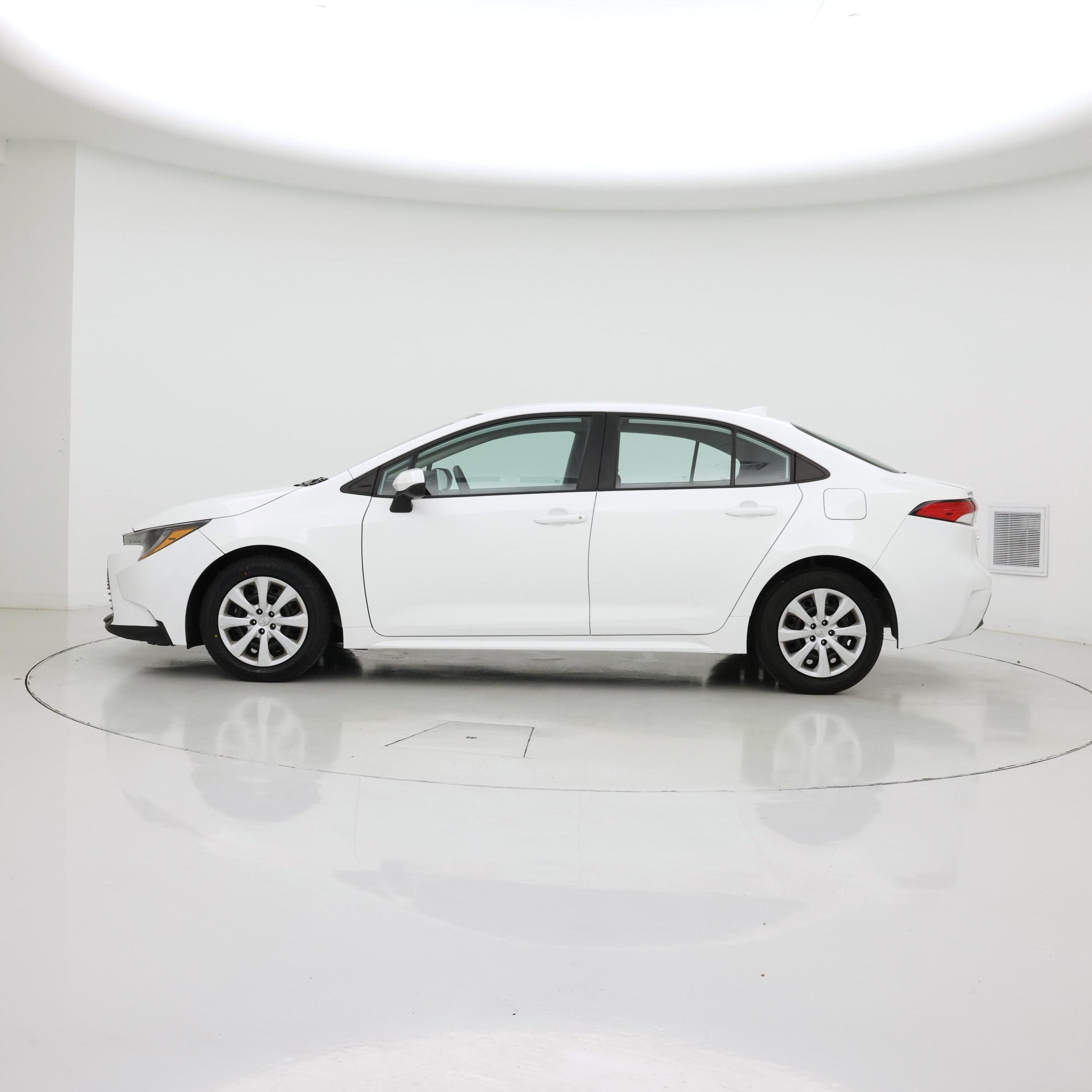 Thumbnail: 2024 Toyota Corolla - 3