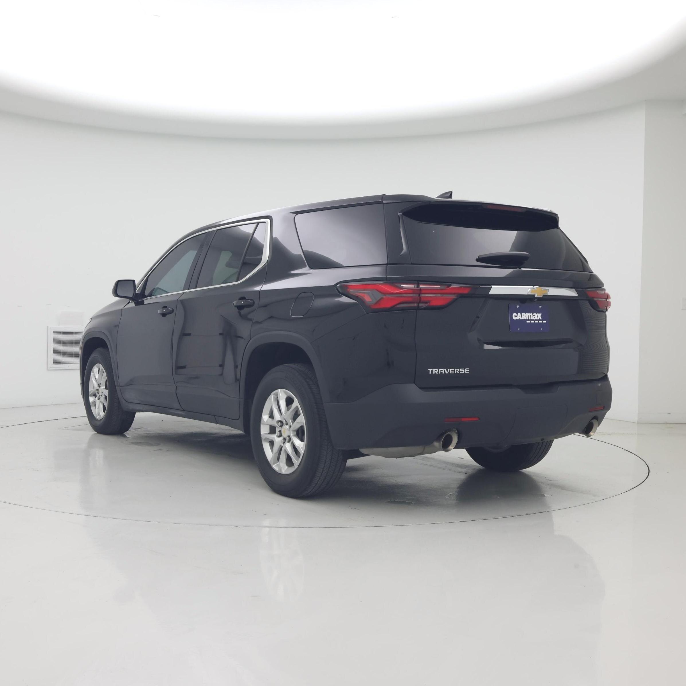 Thumbnail: 2023 Chevrolet Traverse - 2