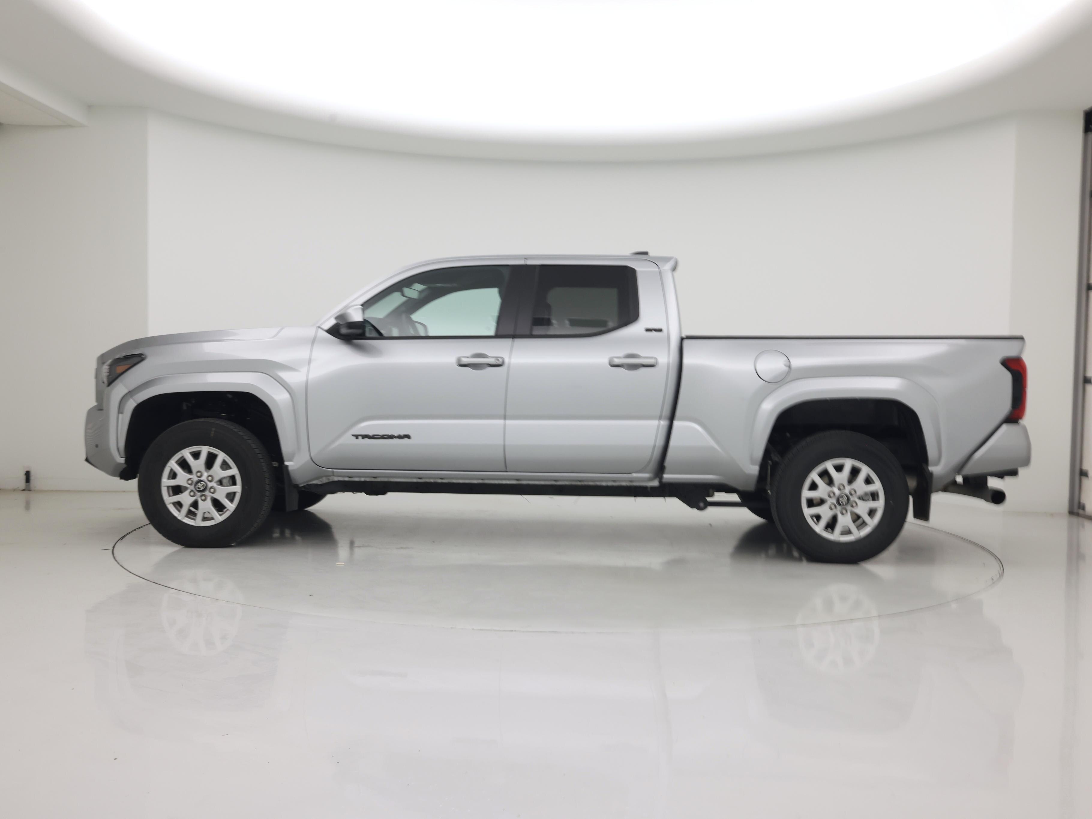 Thumbnail: 2024 Toyota Tacoma - 3