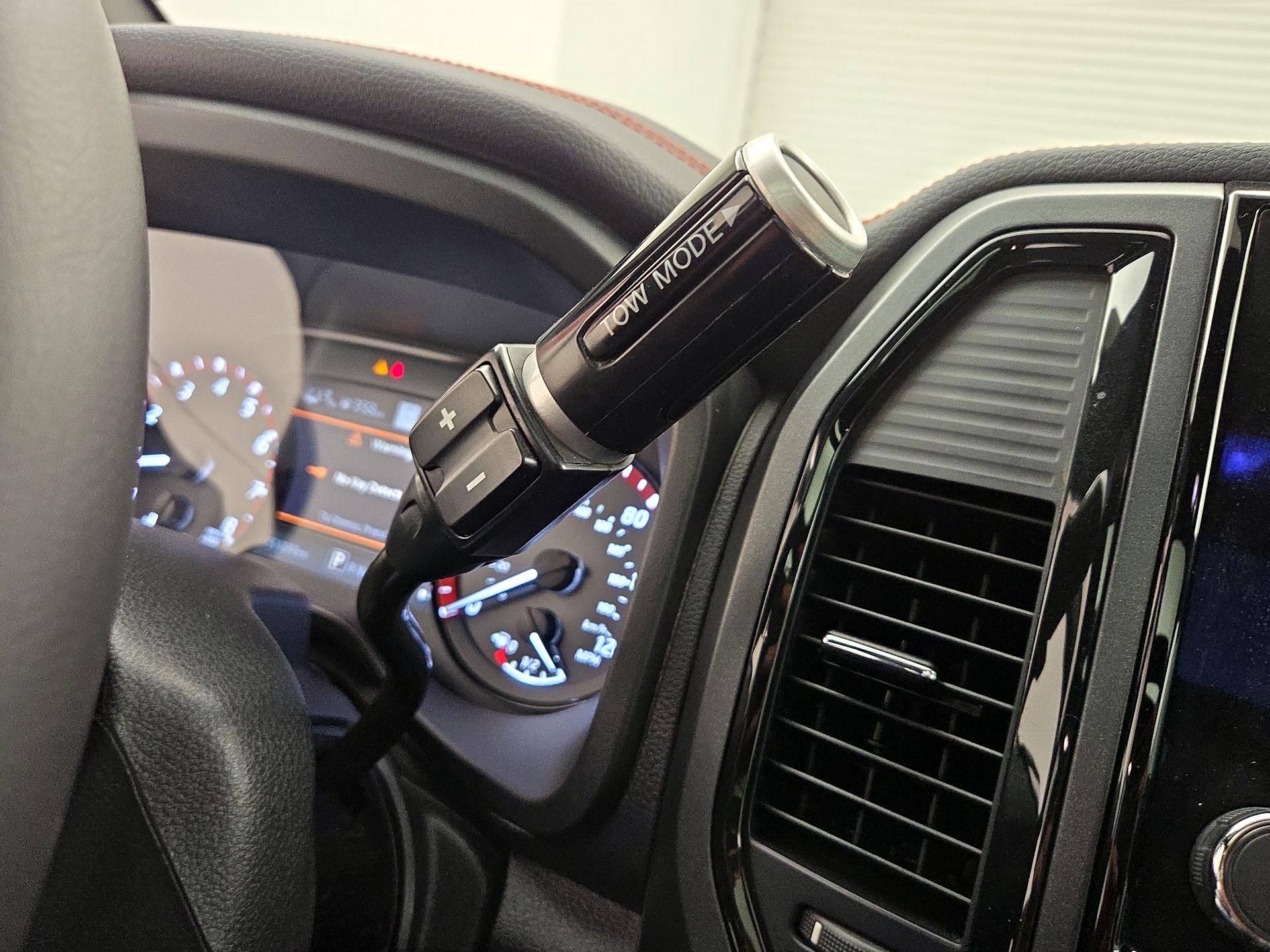 Thumbnail: 2021 Nissan Titan - 18