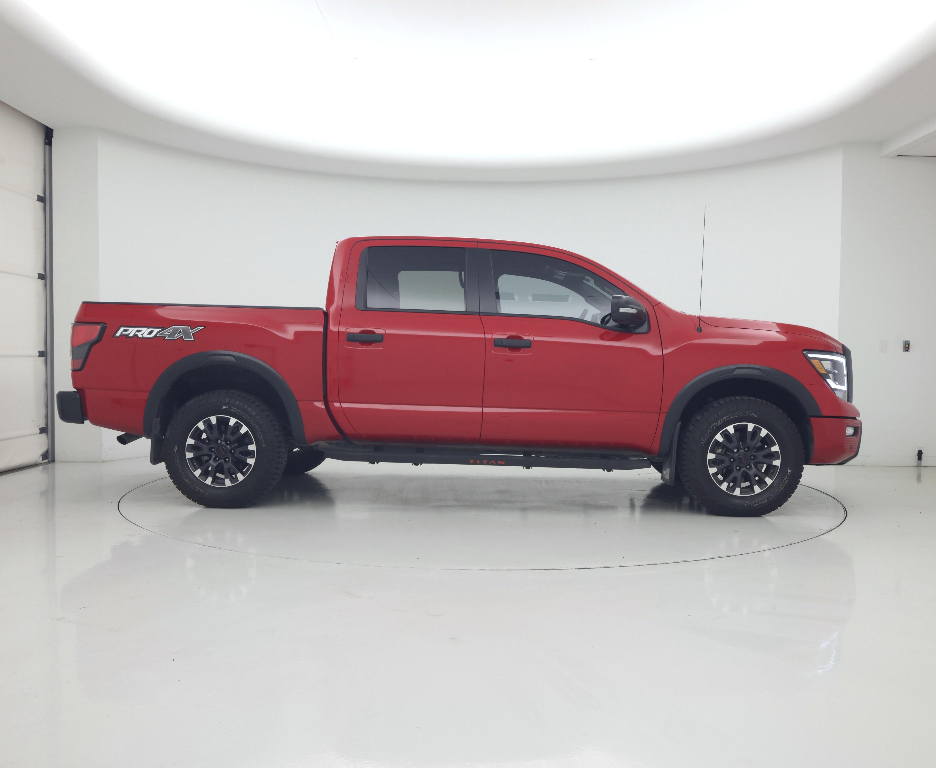Thumbnail: 2021 Nissan Titan - 7