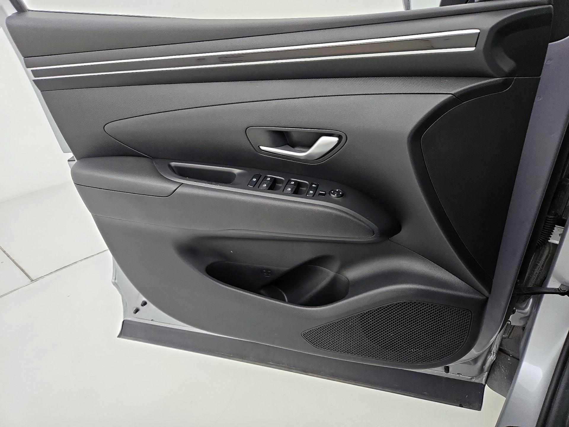 Thumbnail: 2022 Hyundai Tucson - 12