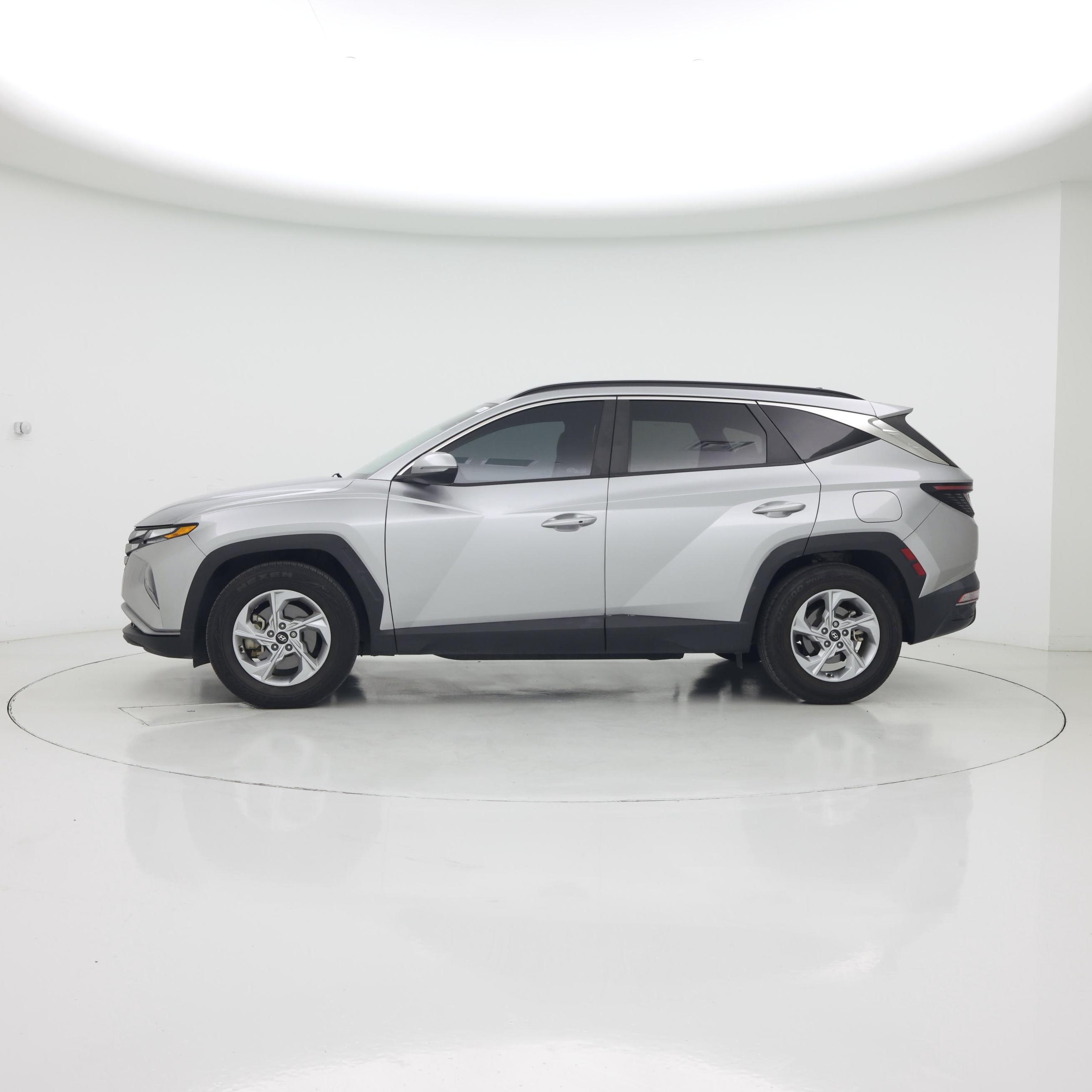 Thumbnail: 2022 Hyundai Tucson - 3