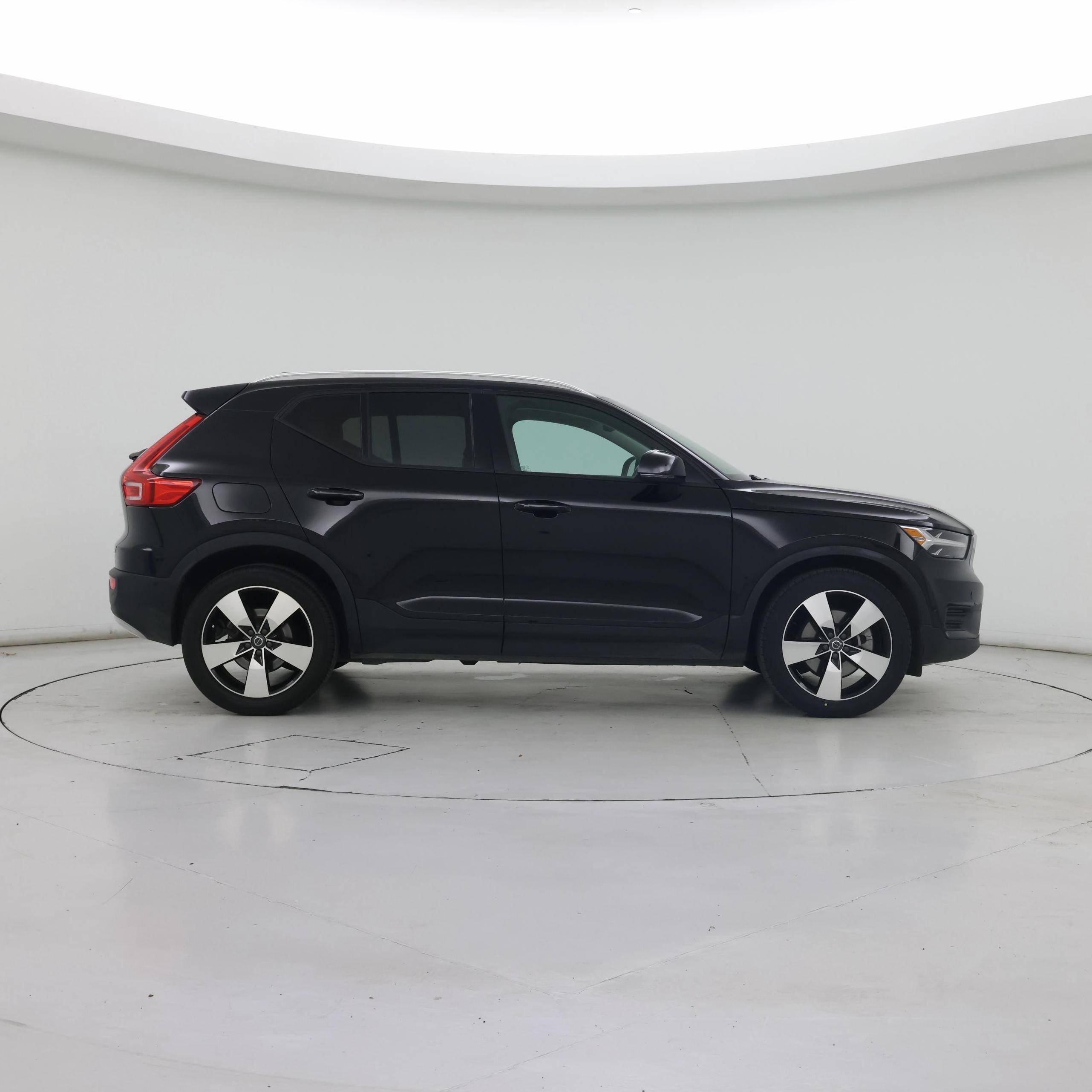 Thumbnail: 2019 Volvo XC40 - 7