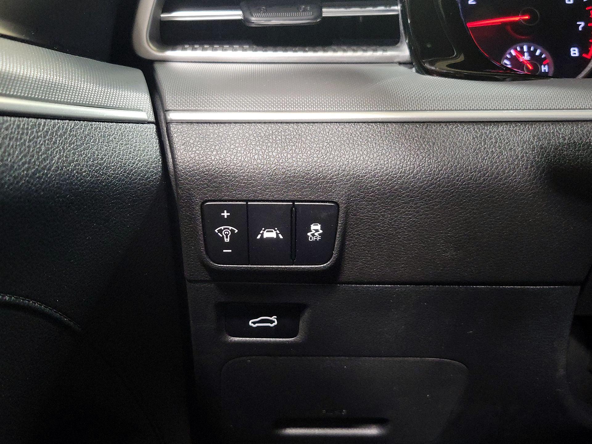 Thumbnail: 2022 Kia K5 - 13