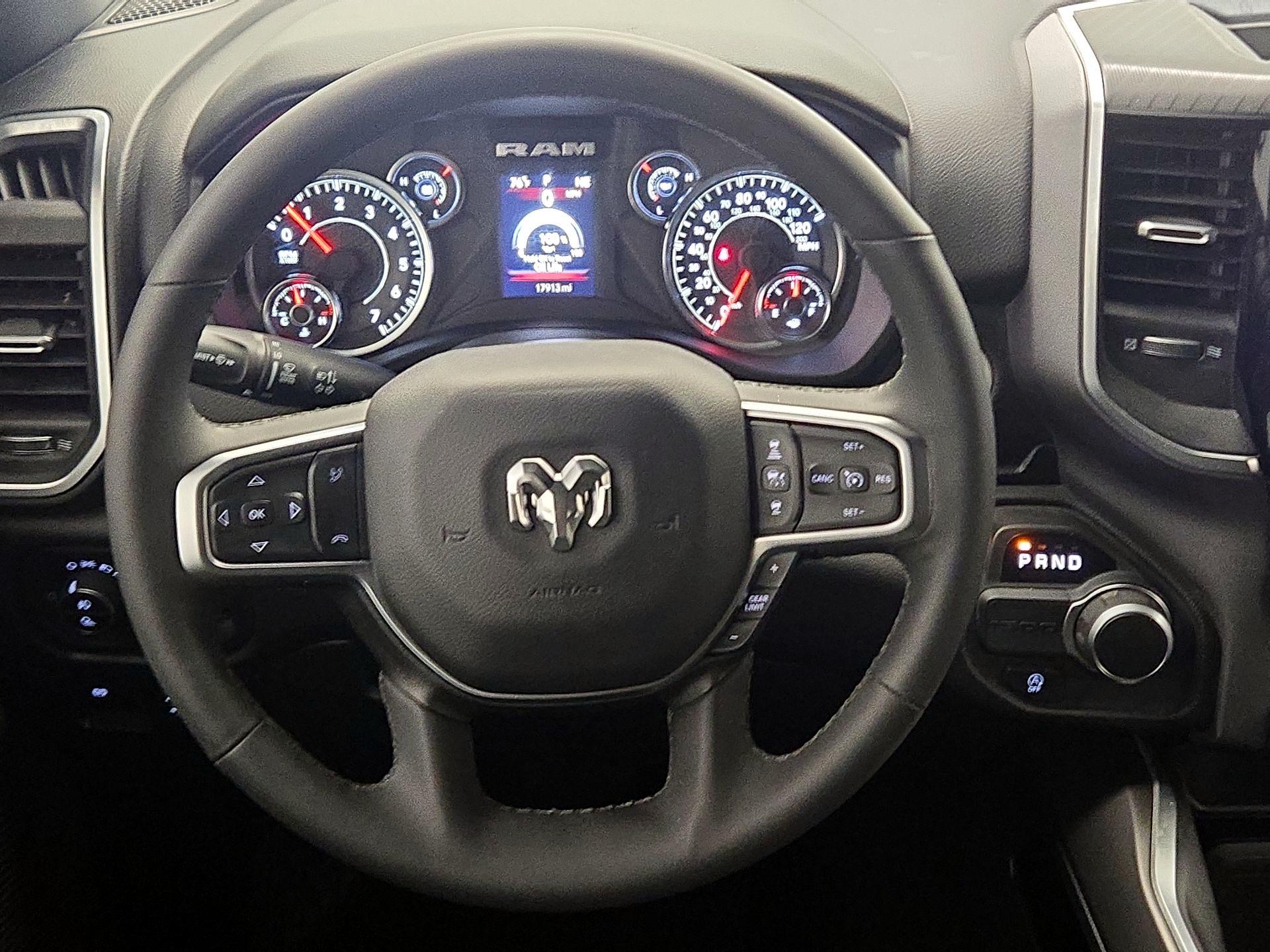 Thumbnail: 2025 RAM 1500 - 10