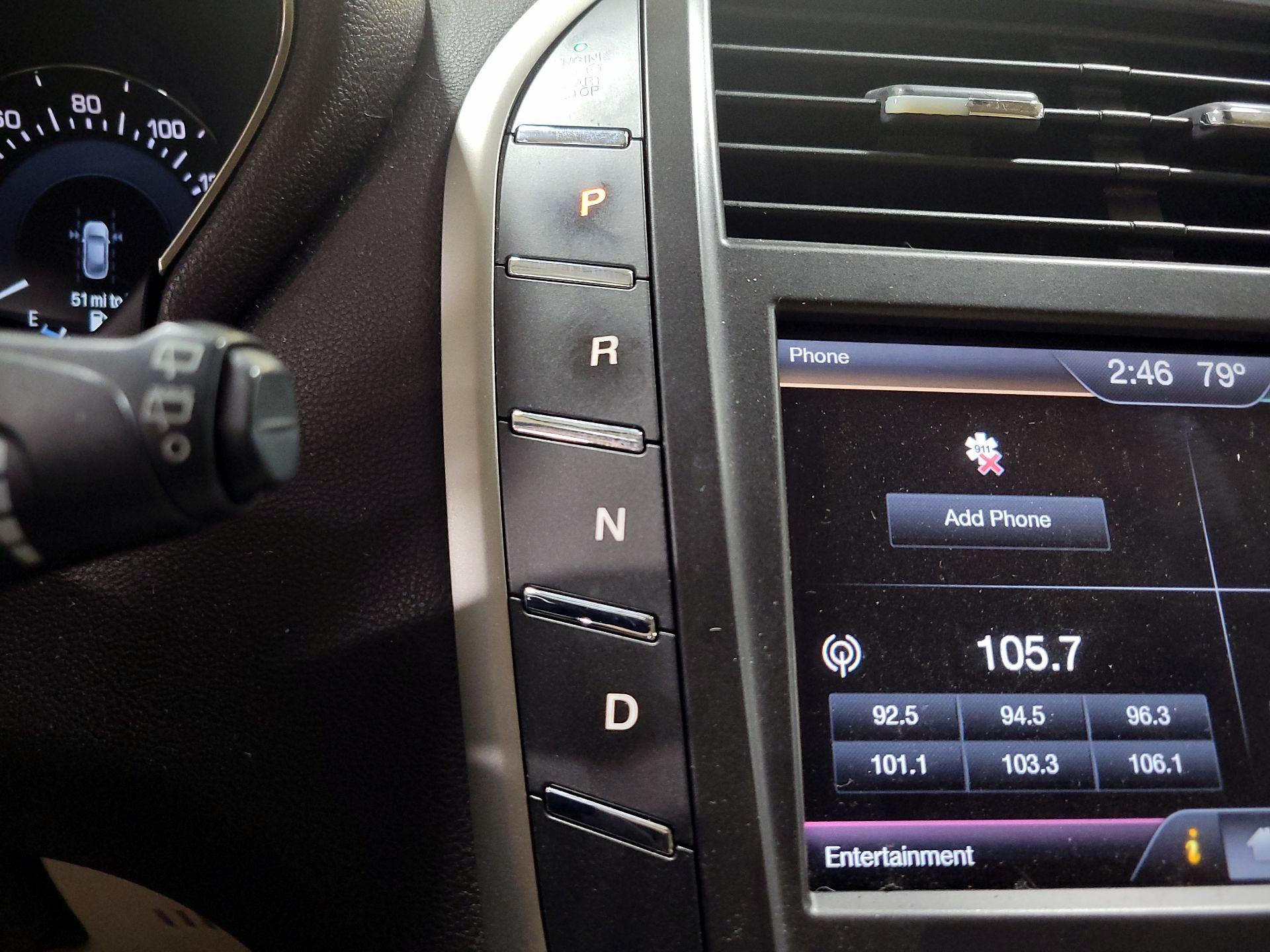 Thumbnail: 2015 Lincoln MKC - 17