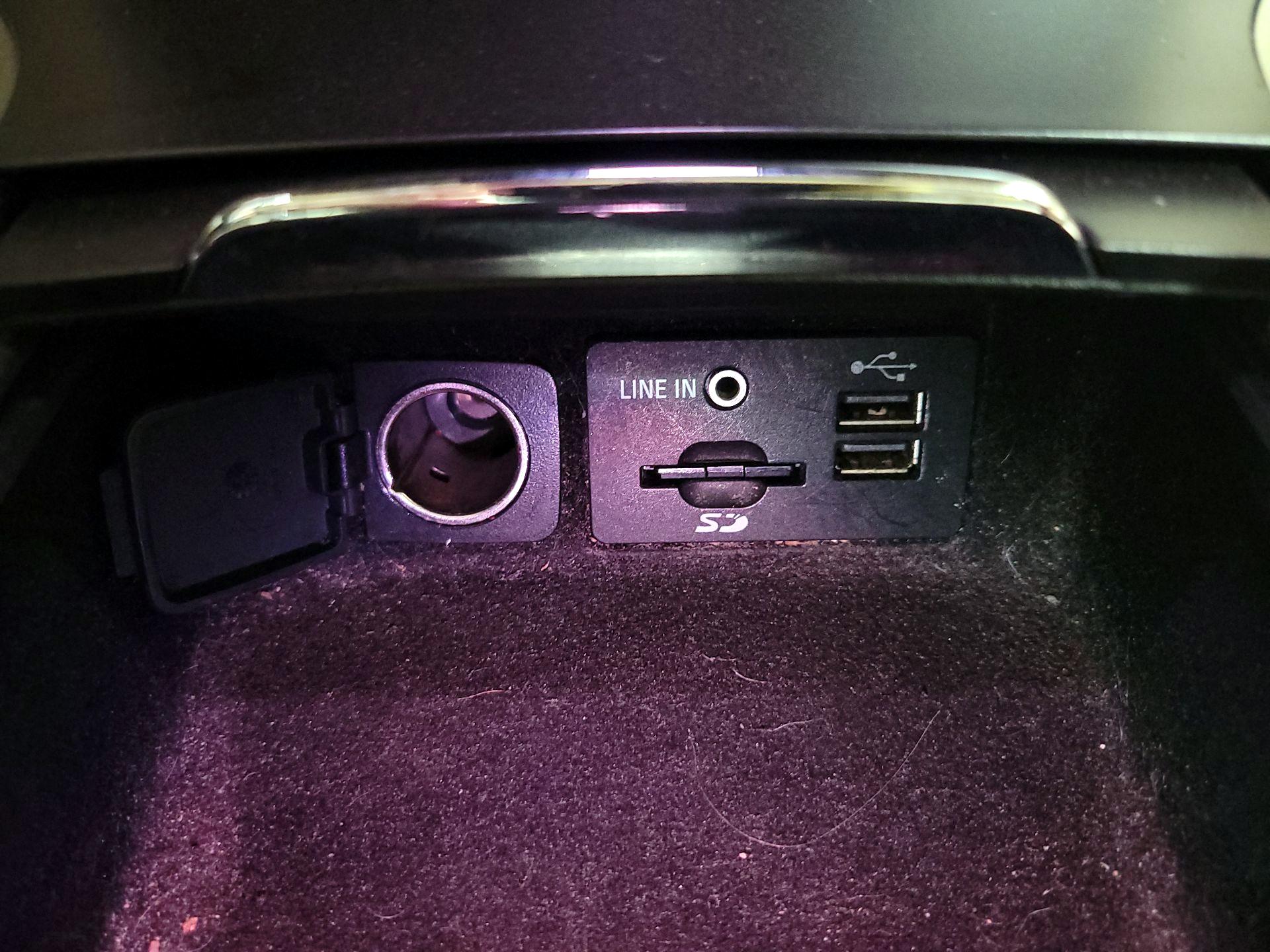 Thumbnail: 2015 Lincoln MKC - 18