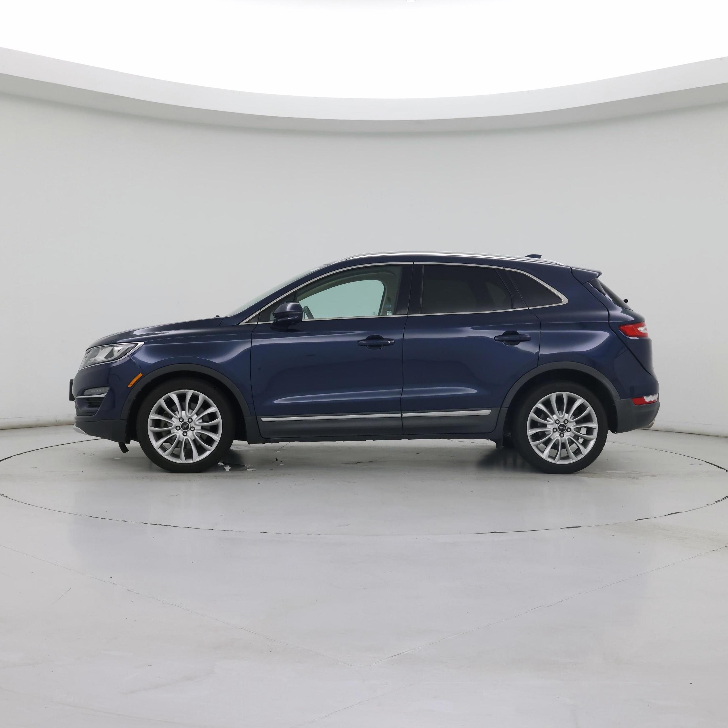 Thumbnail: 2015 Lincoln MKC - 3