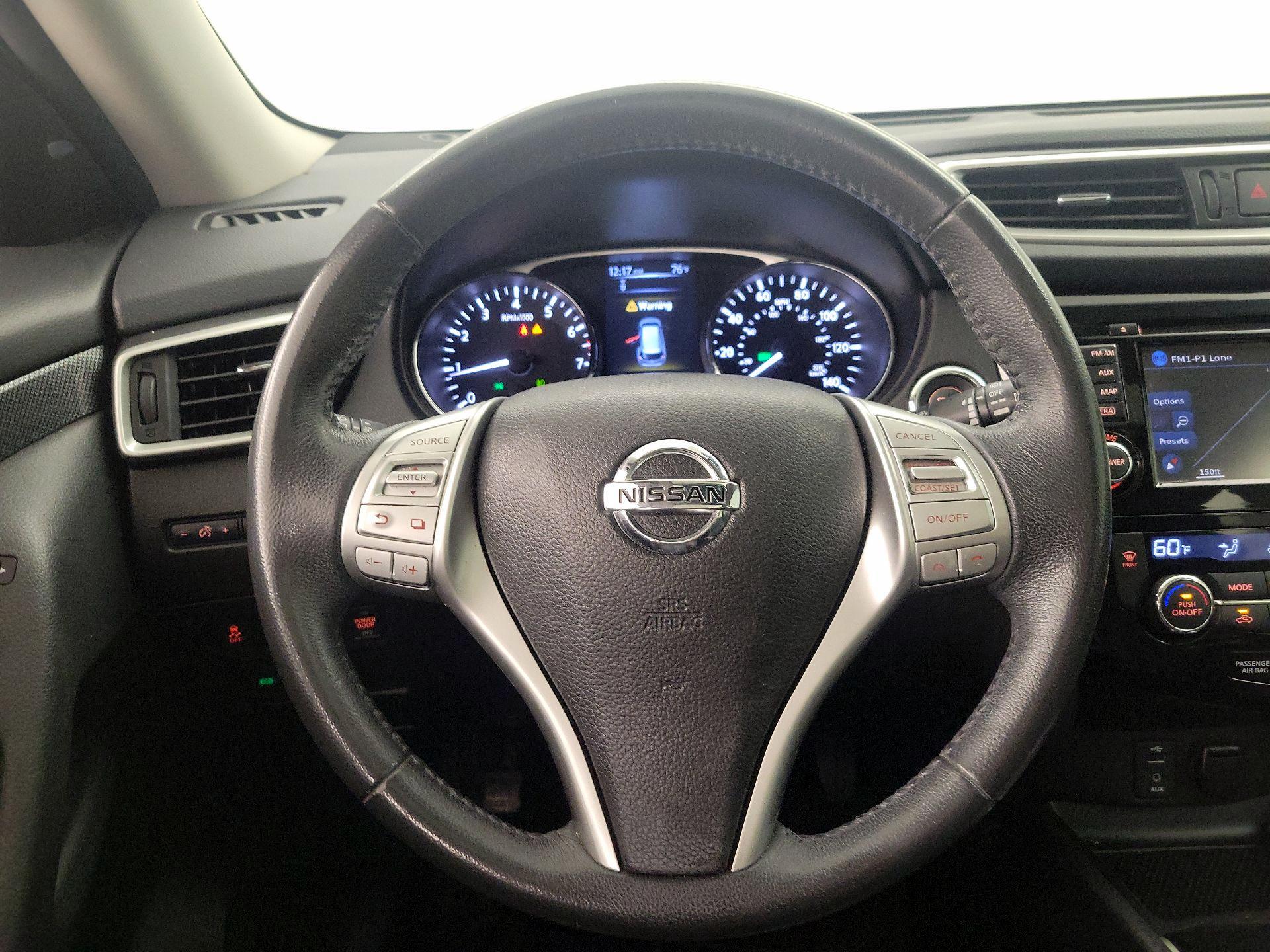 Thumbnail: 2015 Nissan Rogue - 10