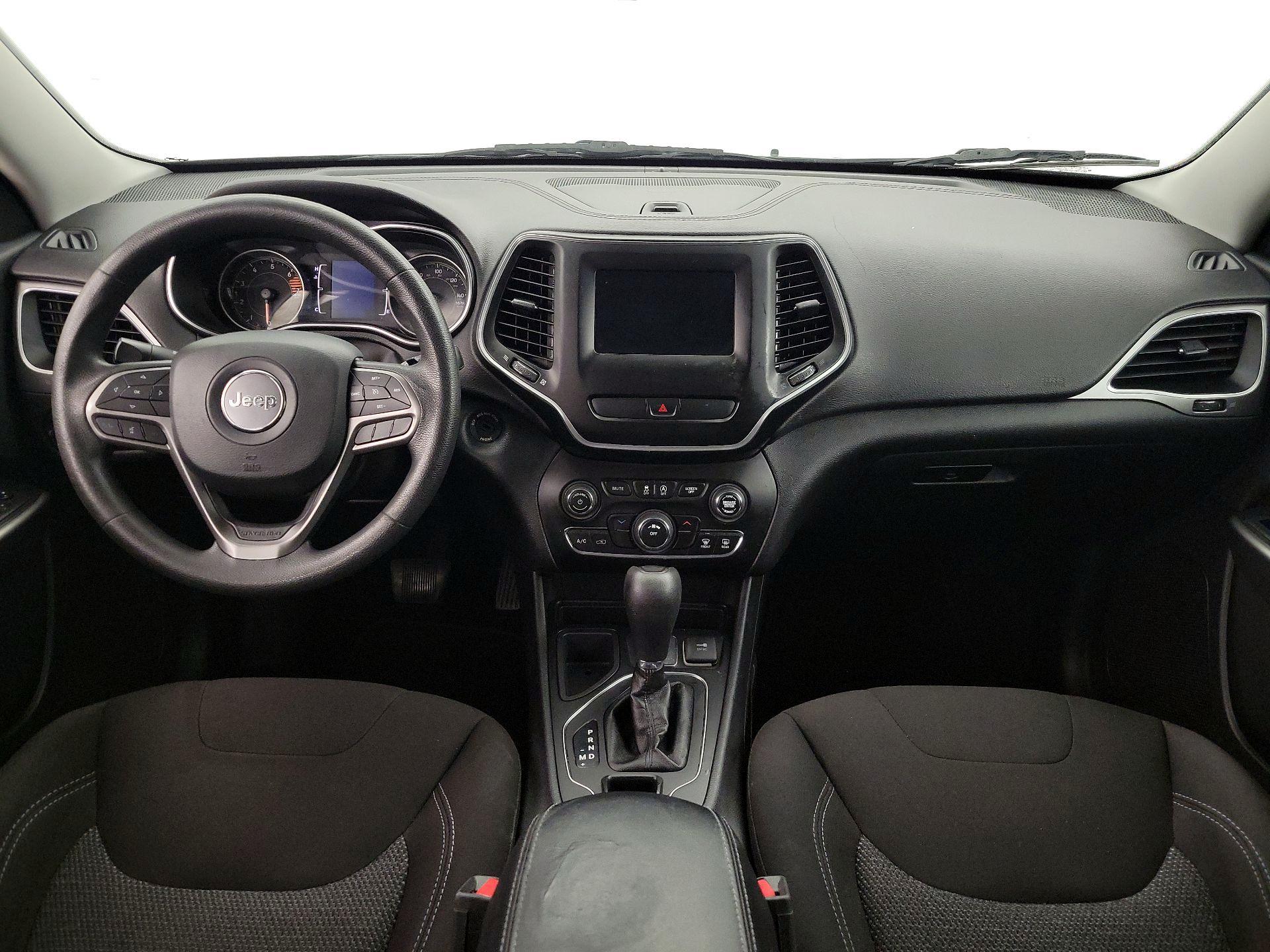 Thumbnail: 2019 Jeep Cherokee - 9