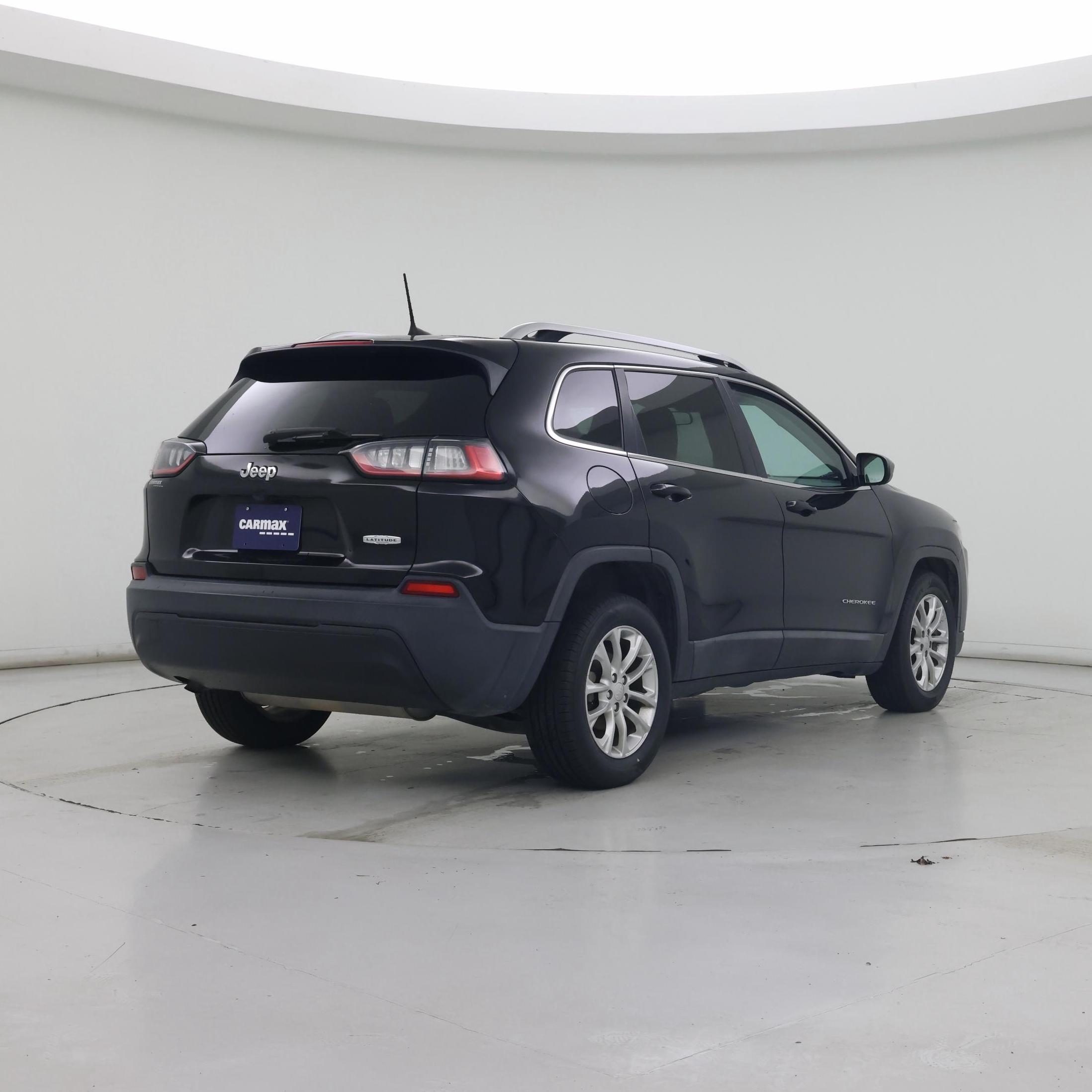 Thumbnail: 2019 Jeep Cherokee - 8