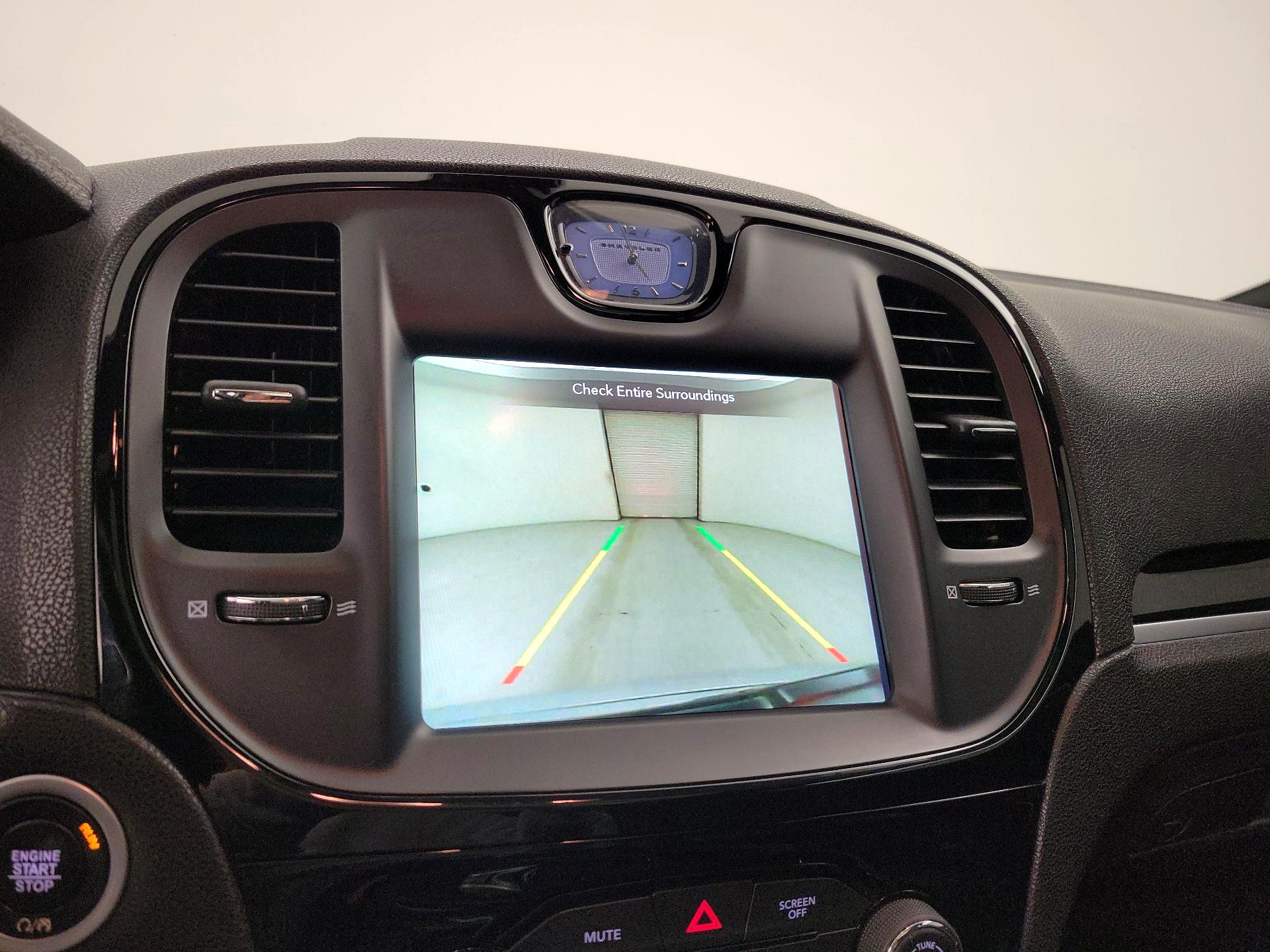 Thumbnail: 2022 Chrysler 300 - 15