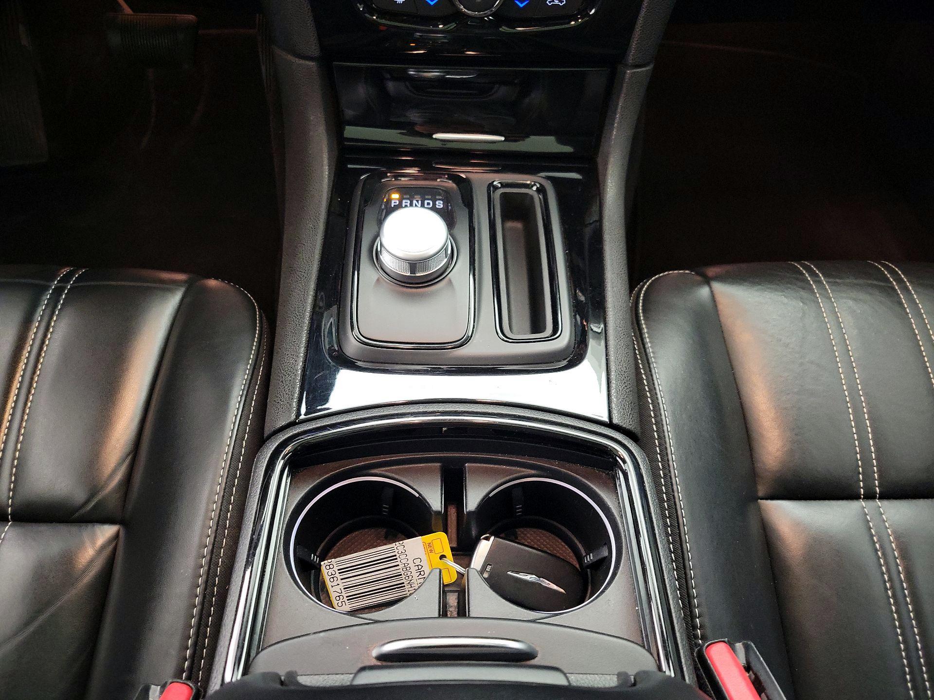 Thumbnail: 2022 Chrysler 300 - 18