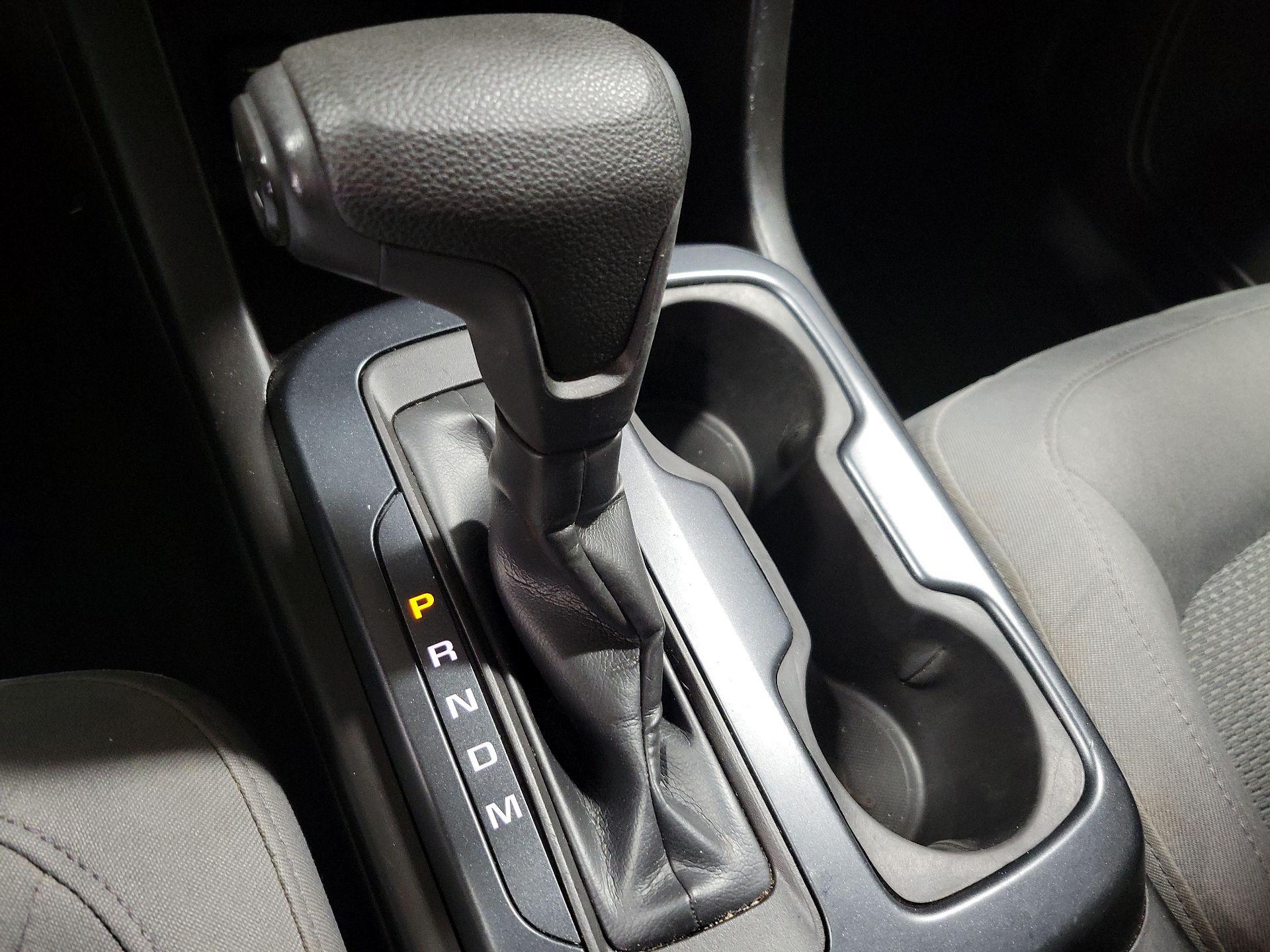 Thumbnail: 2015 GMC Canyon - 16