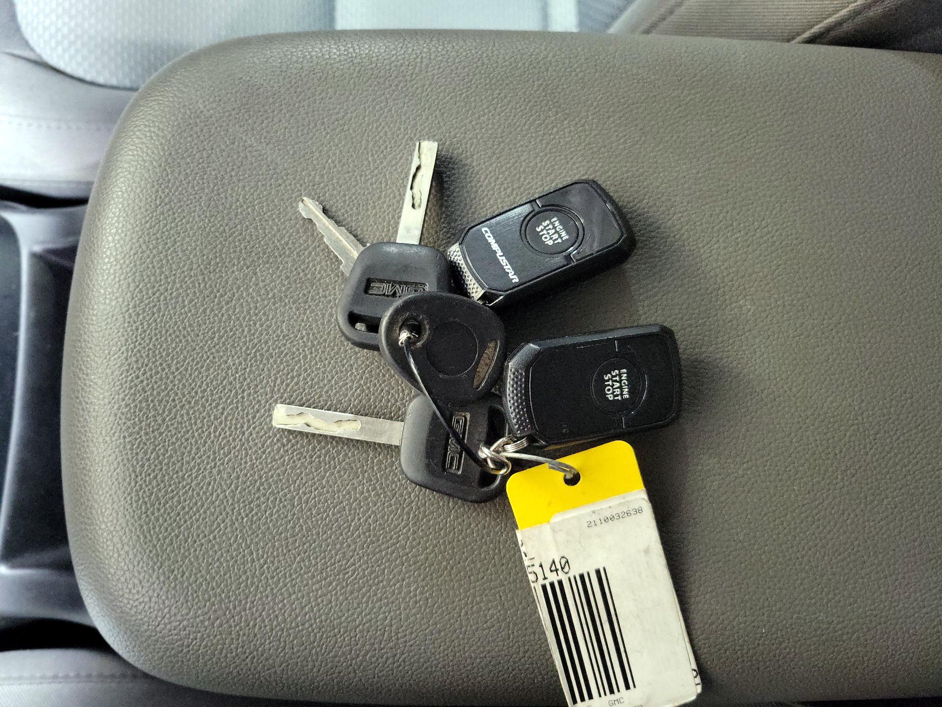 Thumbnail: 2015 GMC Canyon - 20