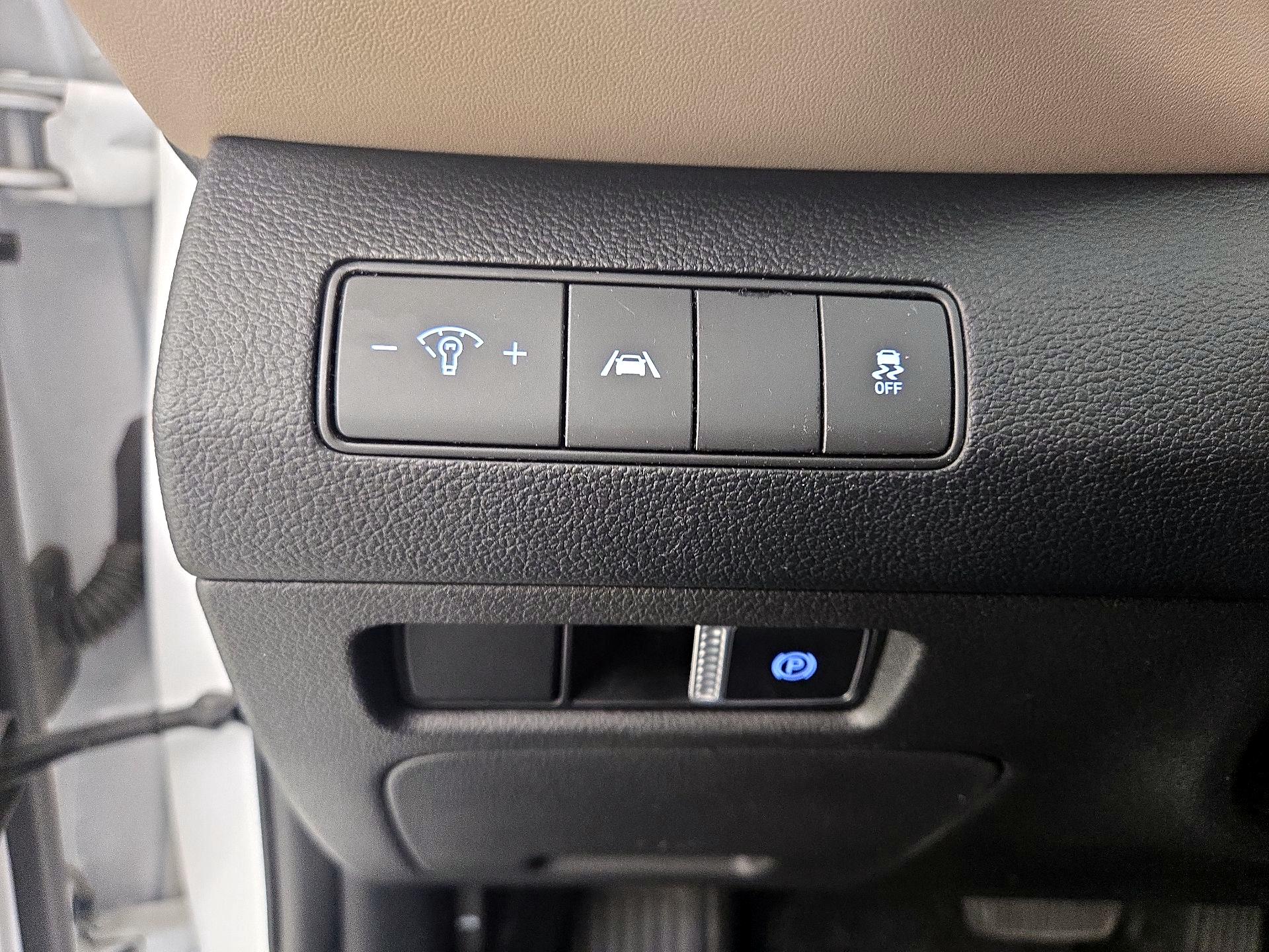 Thumbnail: 2021 Hyundai Santa Fe - 13