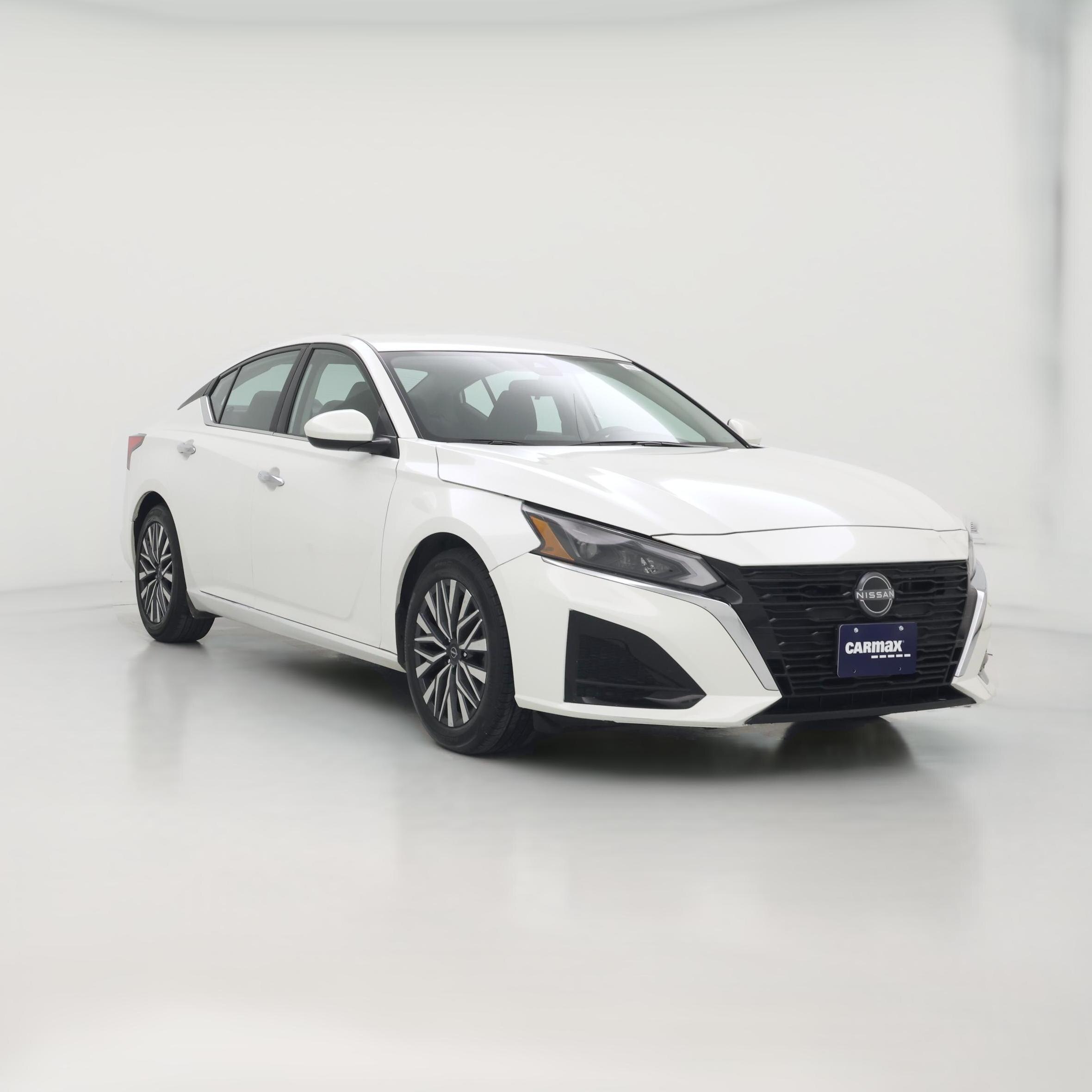 Thumbnail: 2023 Nissan Altima - 1