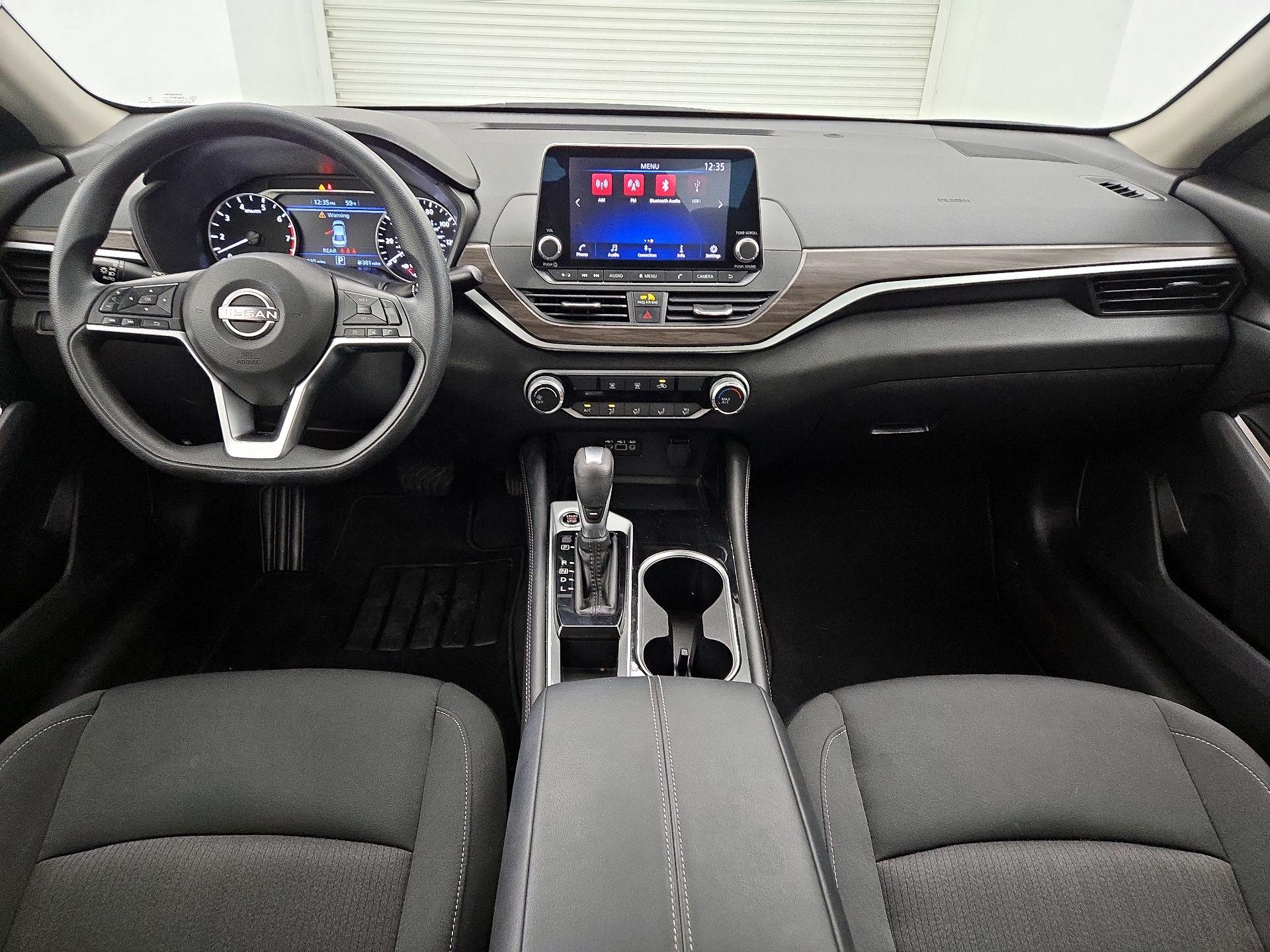 Thumbnail: 2023 Nissan Altima - 9