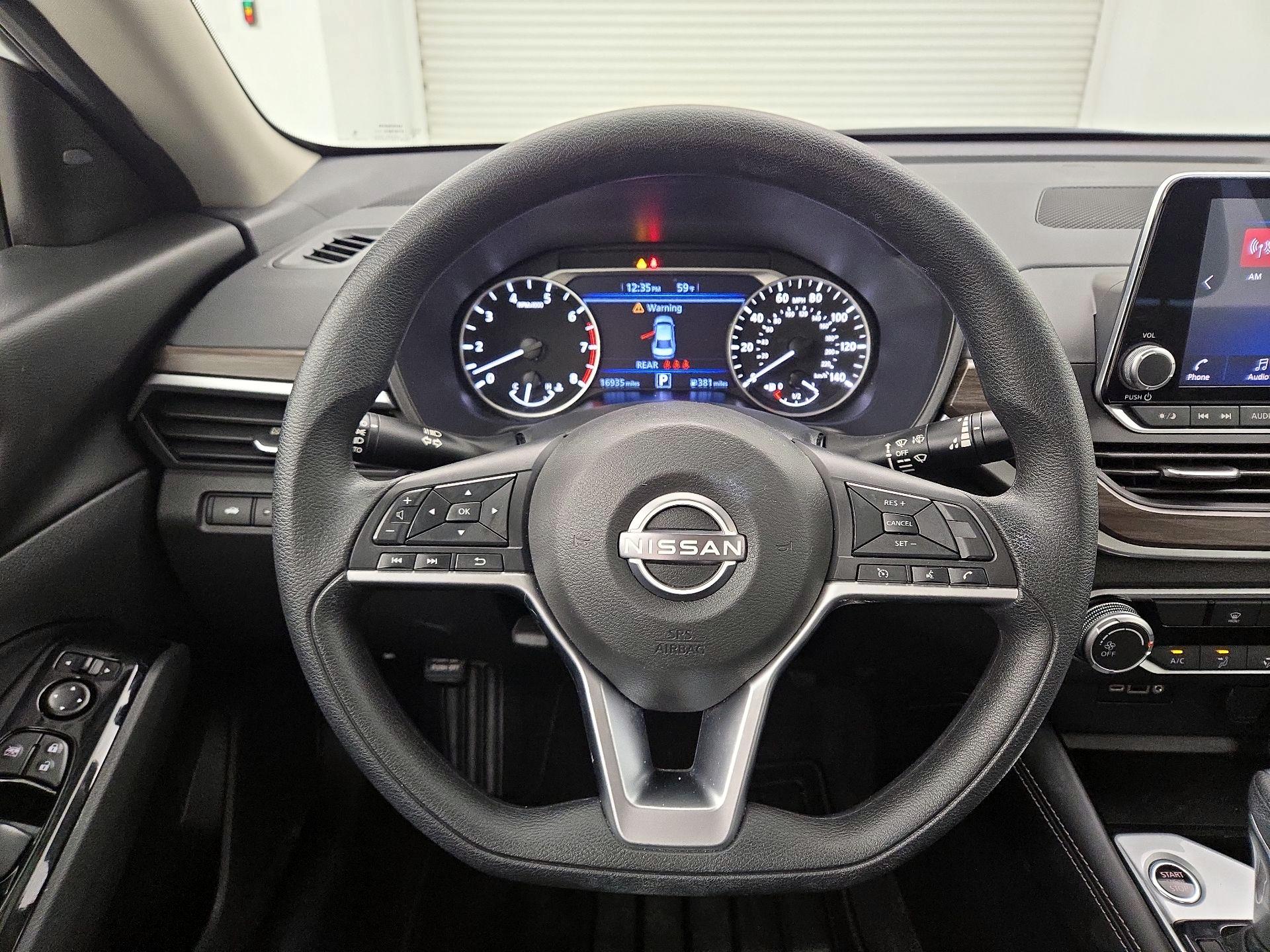 Thumbnail: 2023 Nissan Altima - 10