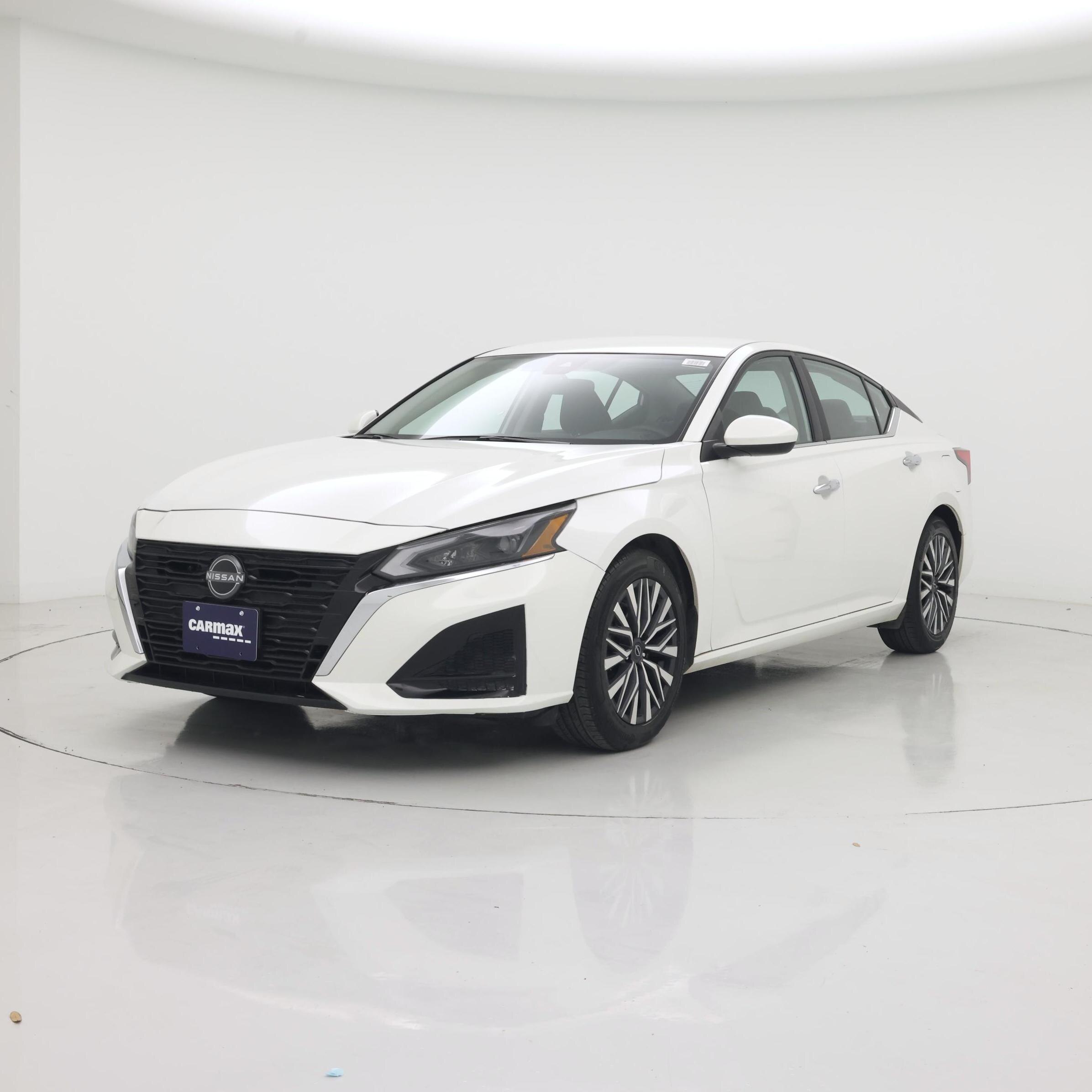 Thumbnail: 2023 Nissan Altima - 4