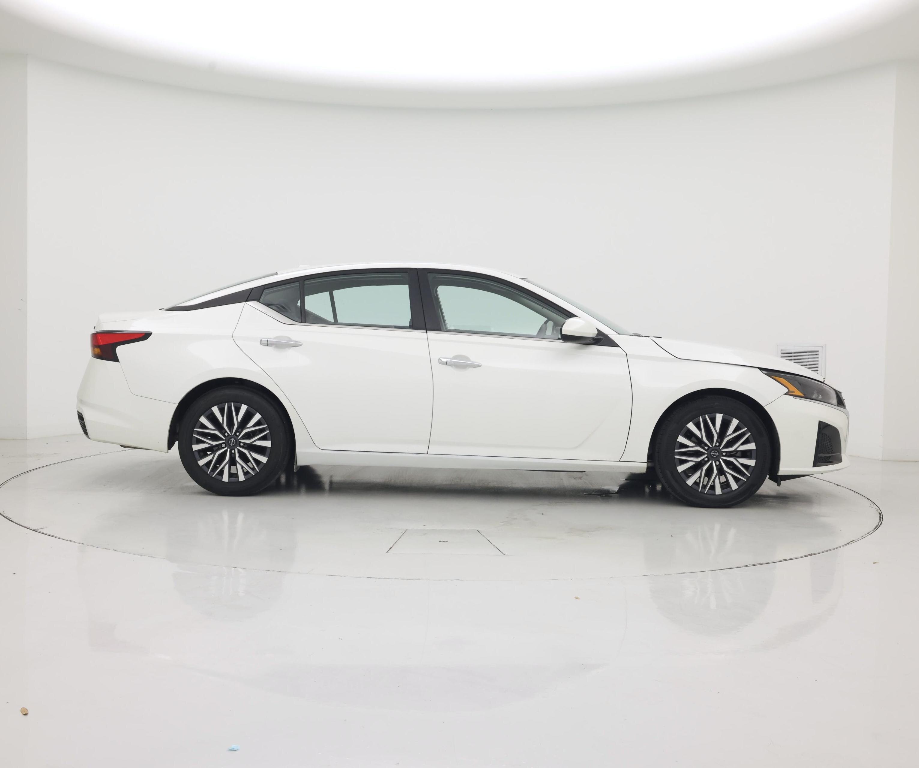 Thumbnail: 2023 Nissan Altima - 7