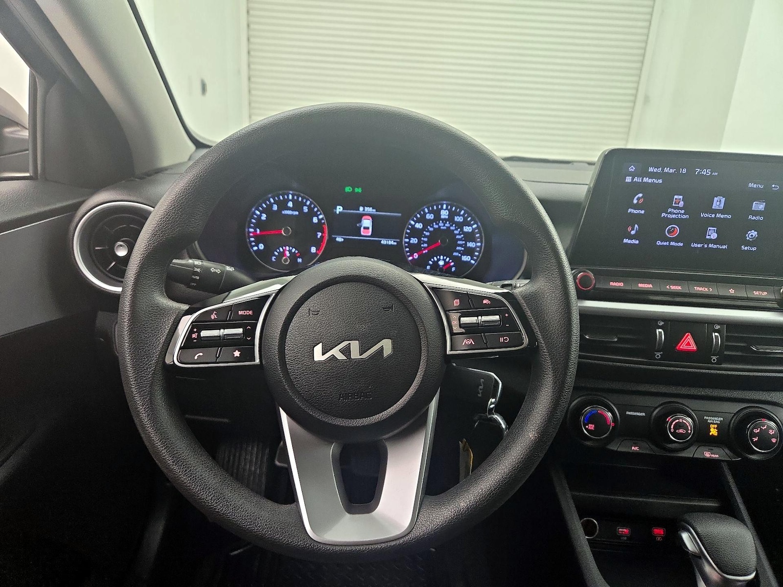 2024 Kia Forte LXS - Photo 11