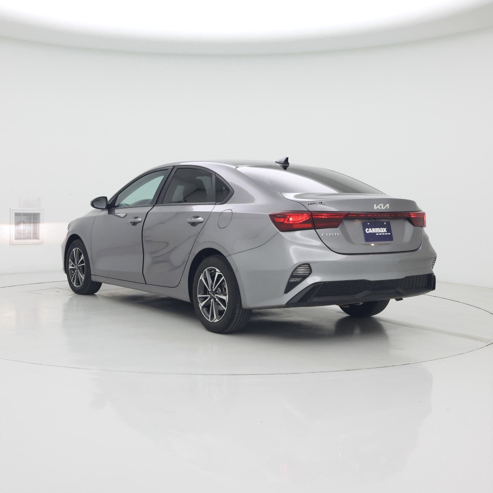 Thumbnail: 2024 Kia Forte - 2