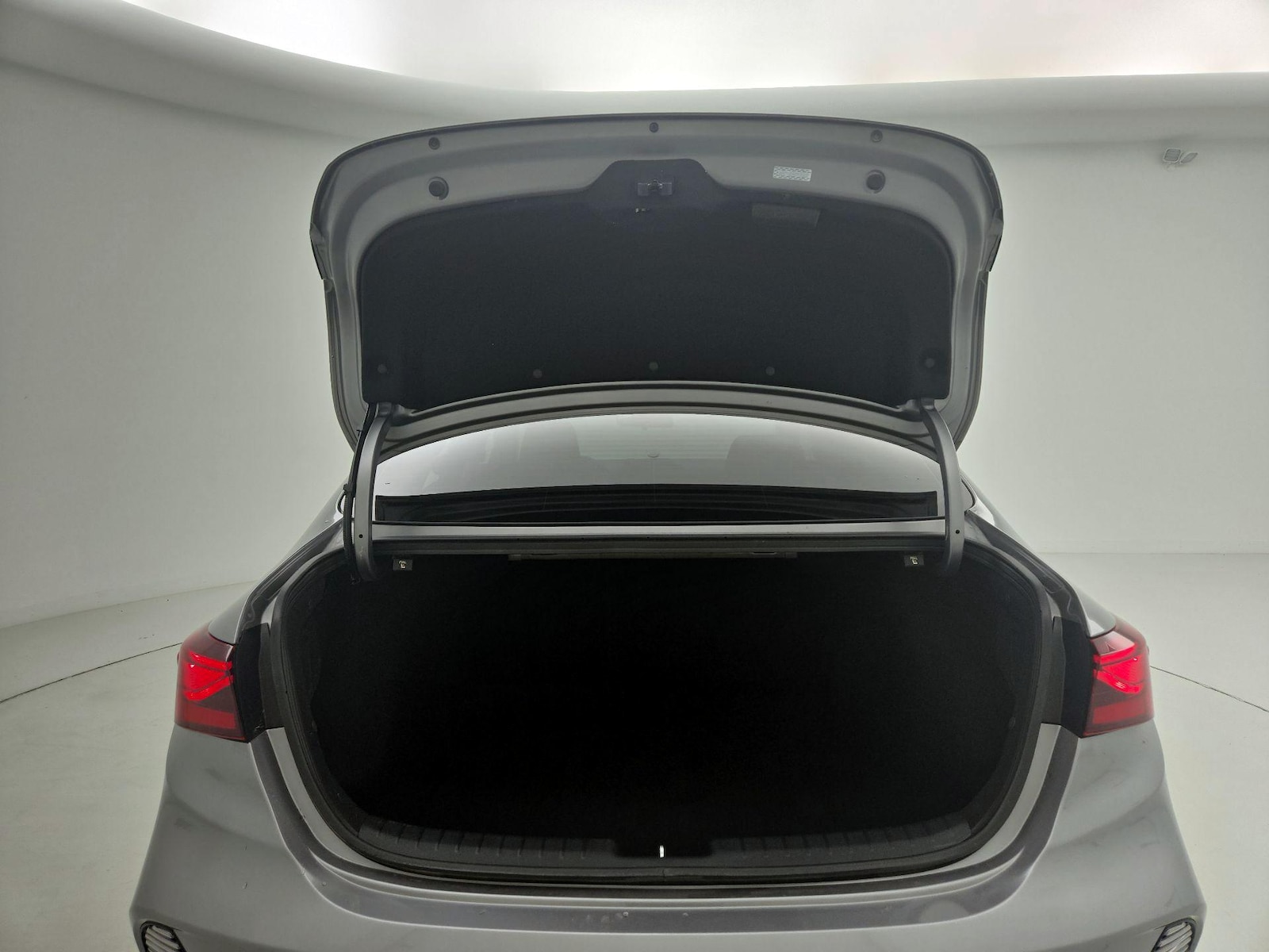 2024 Kia Forte LXS - Photo 21