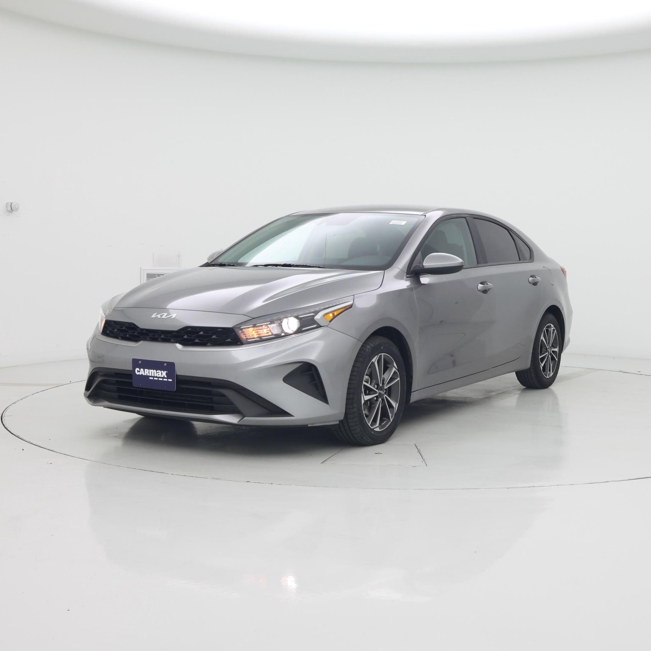 Thumbnail: 2024 Kia Forte - 4
