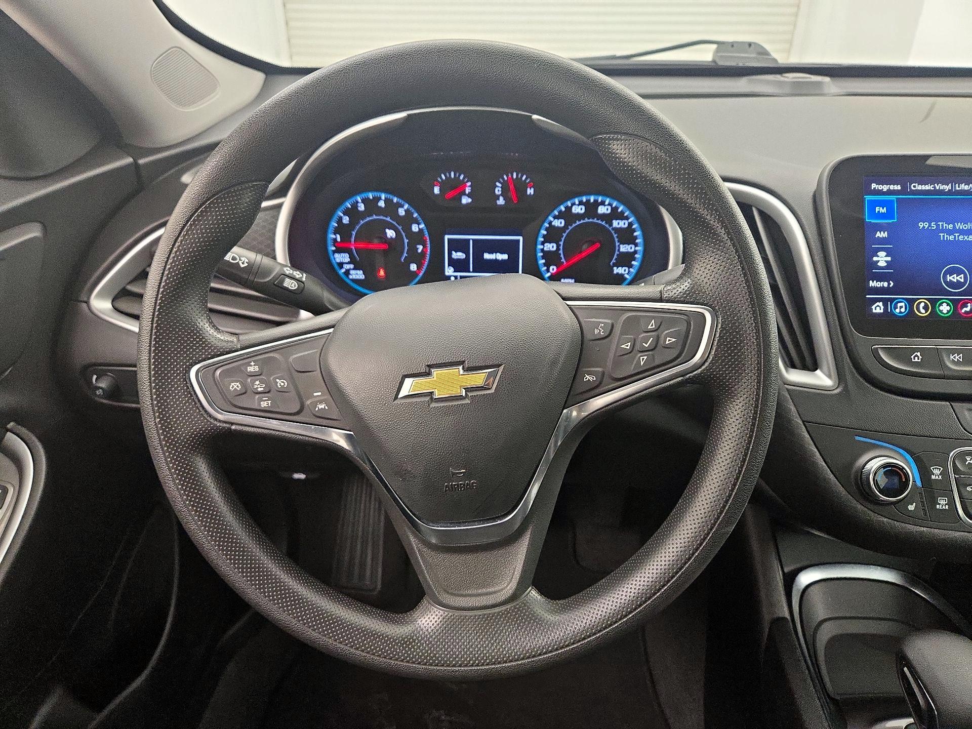 Thumbnail: 2024 Chevrolet Malibu - 10