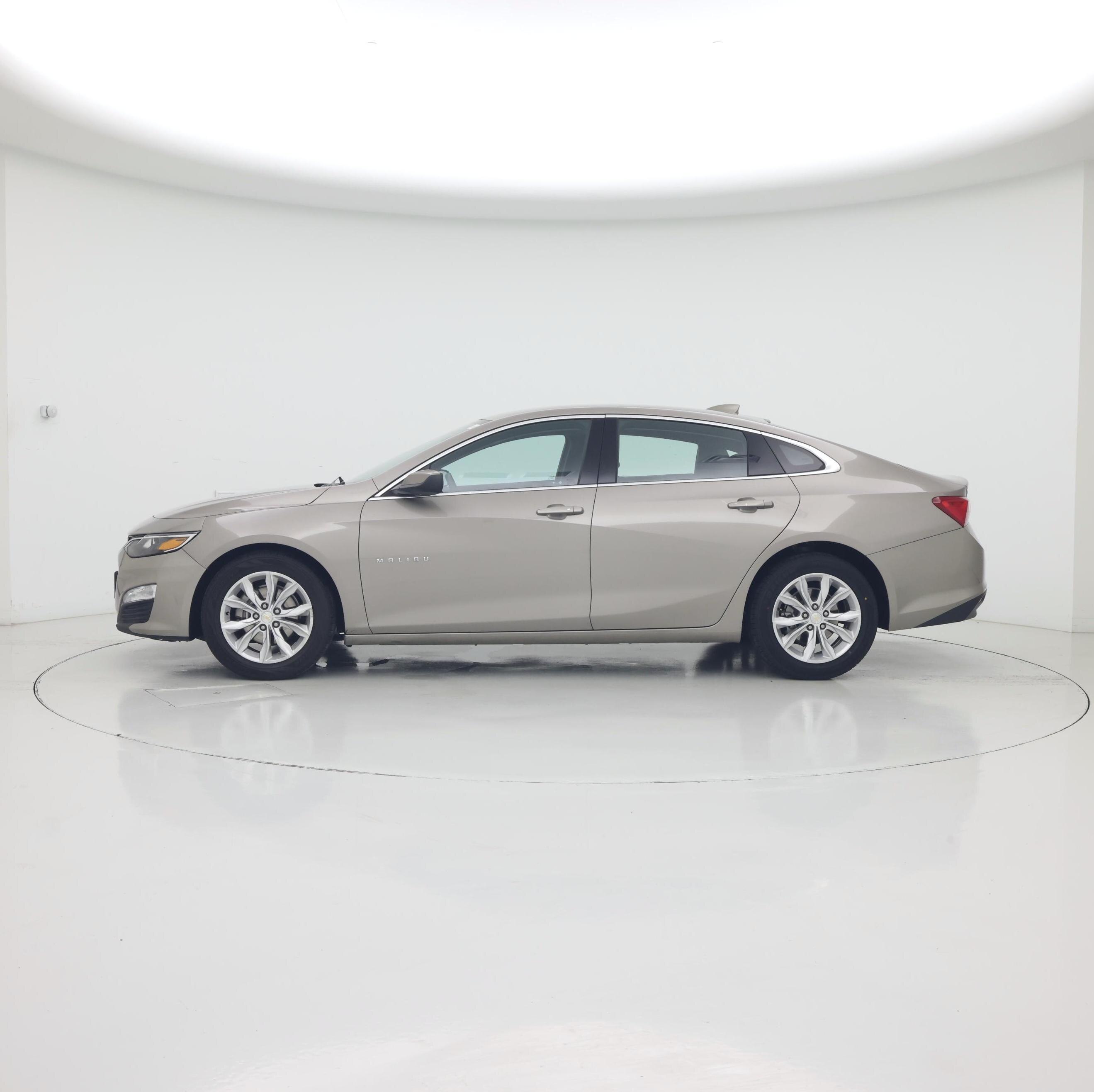 Thumbnail: 2024 Chevrolet Malibu - 3