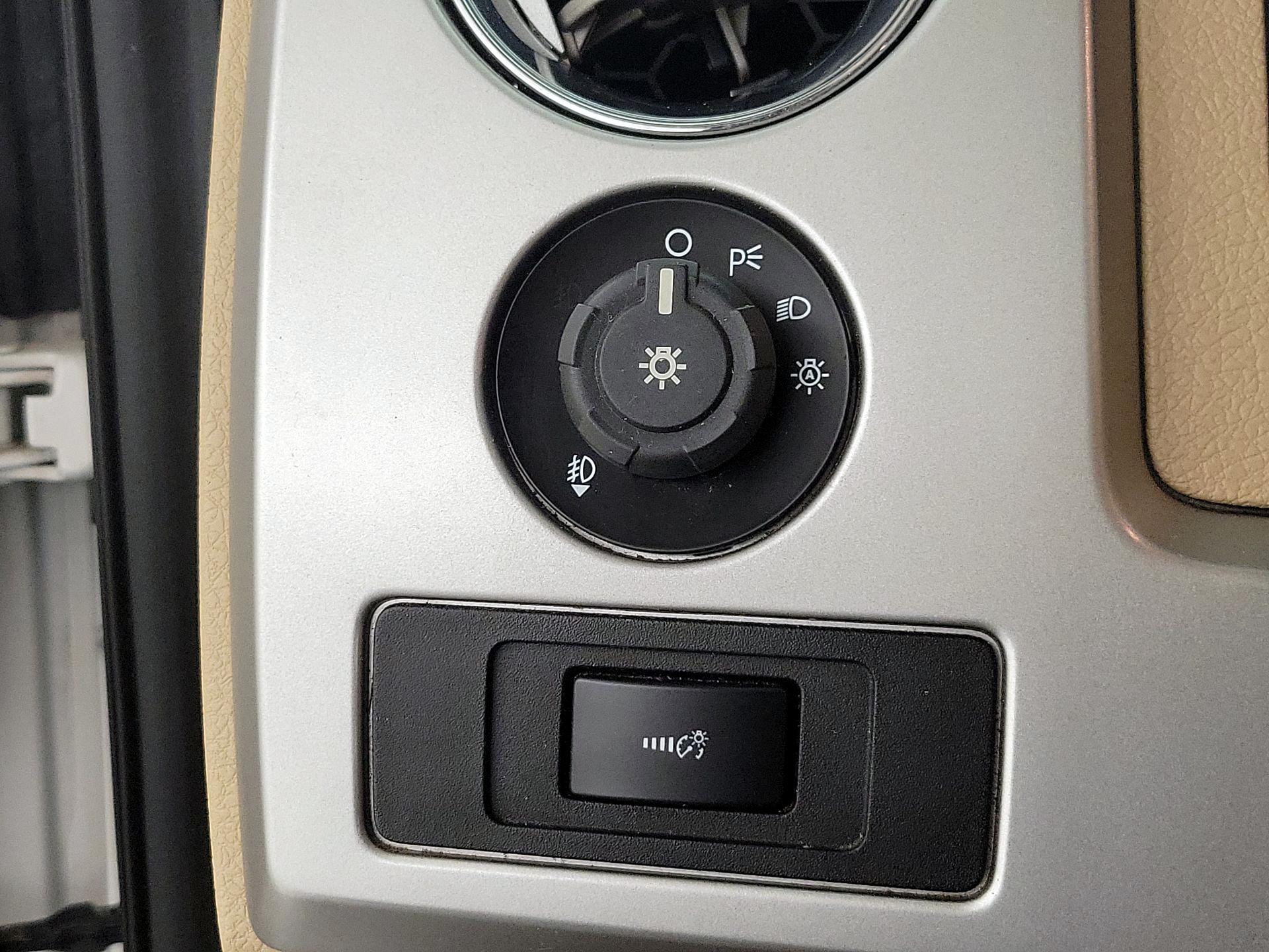 Thumbnail: 2014 Ford F-150 - 13