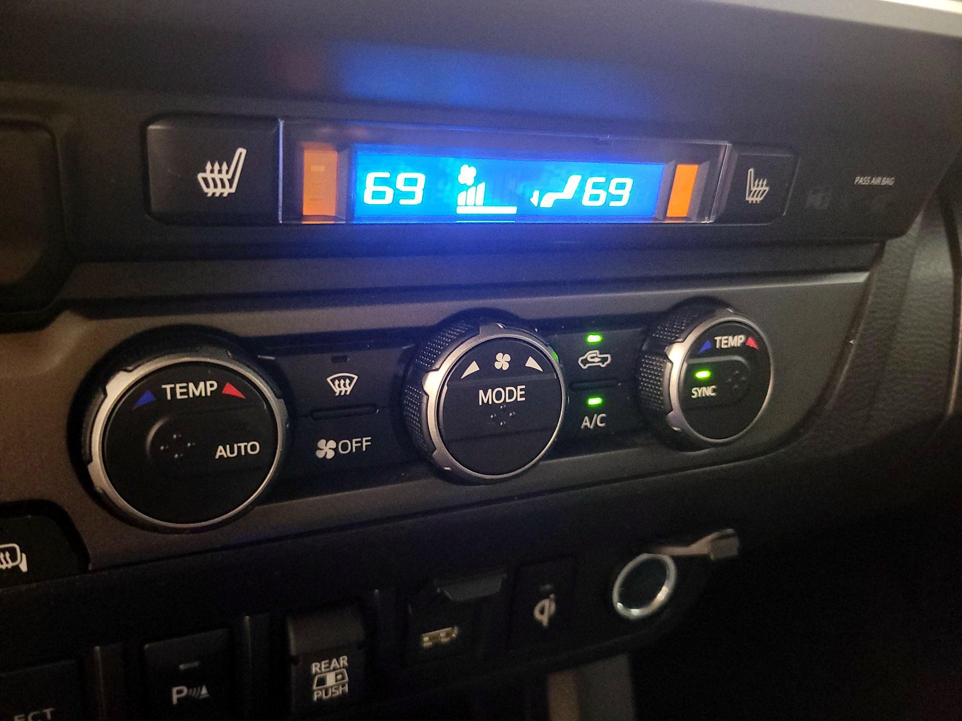 Thumbnail: 2023 Toyota Tacoma - 16