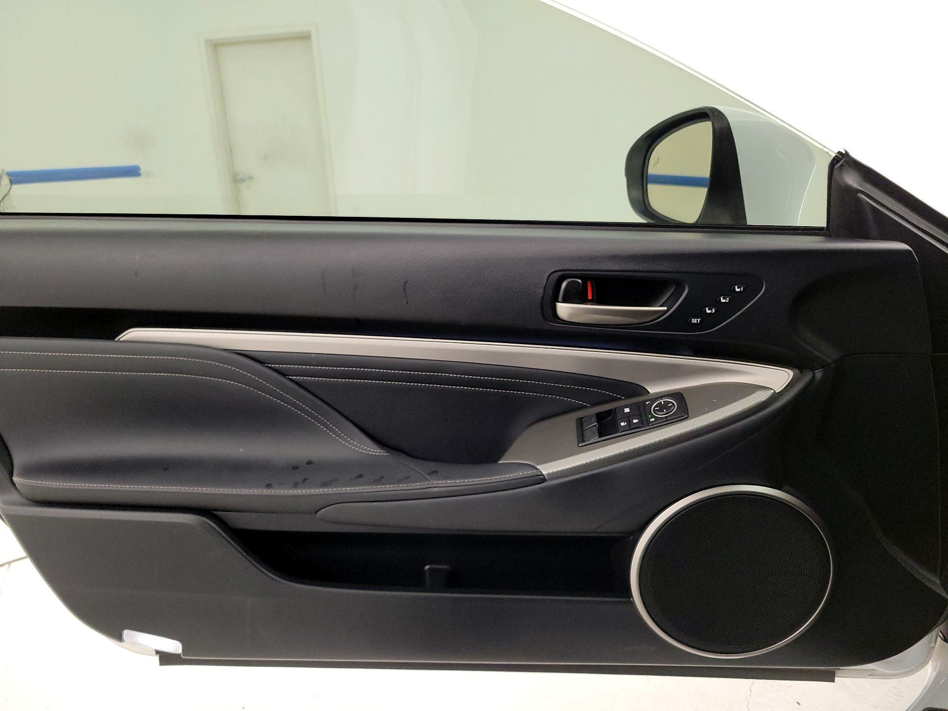 Thumbnail: 2017 Lexus RC - 12