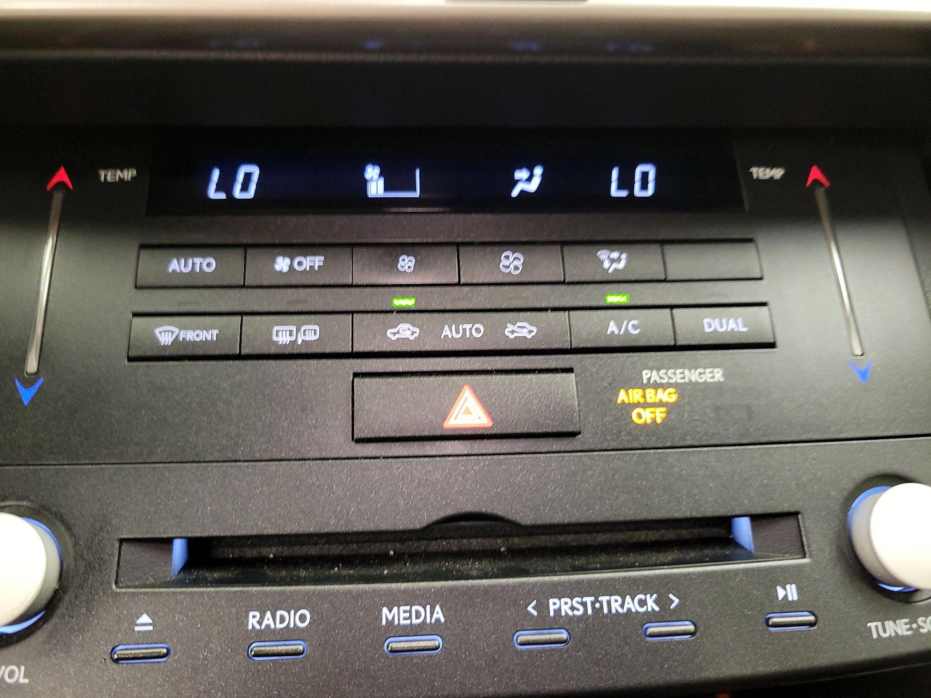 Thumbnail: 2017 Lexus RC - 17