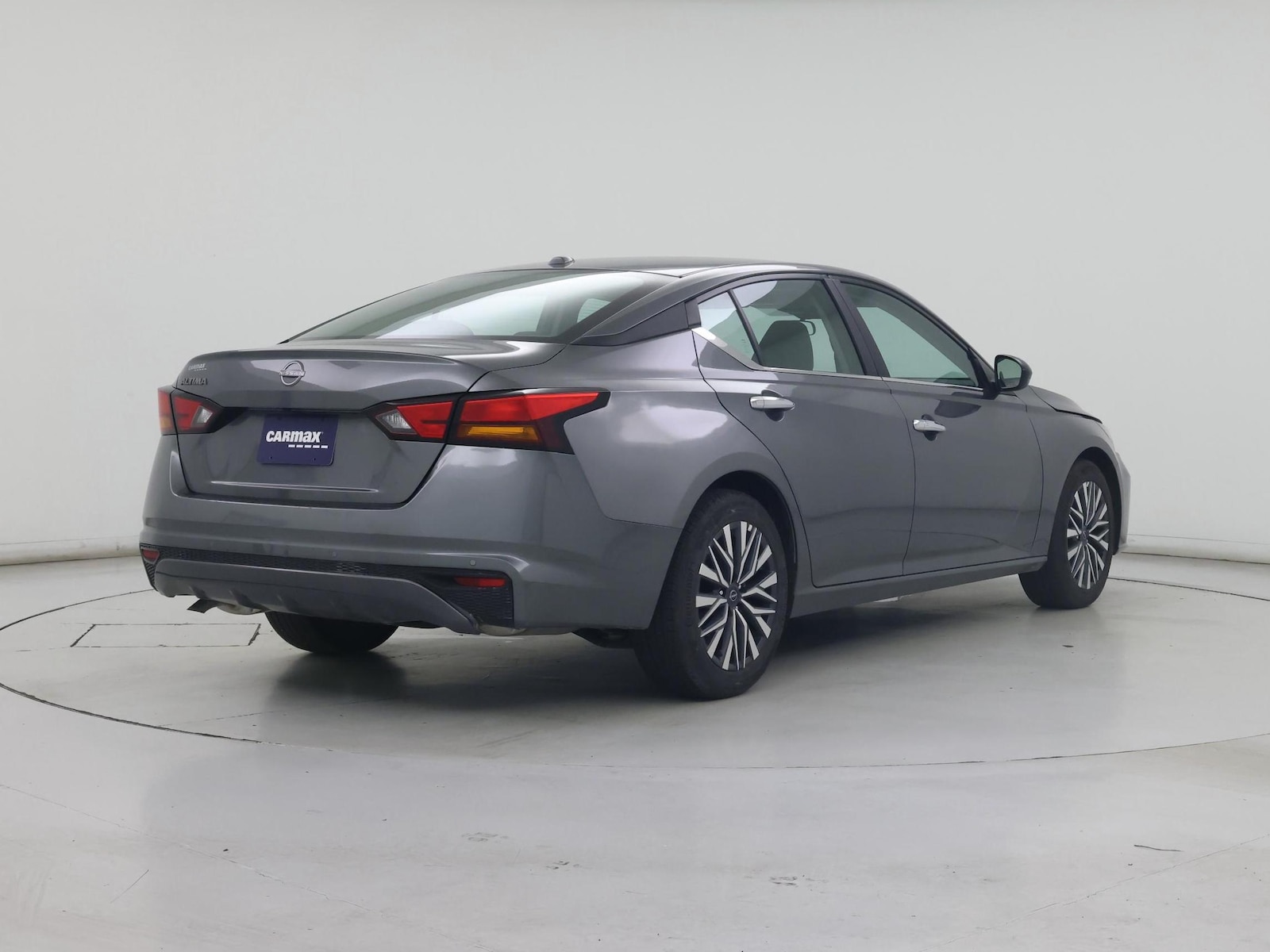 2025 Nissan Altima SV - Photo 9