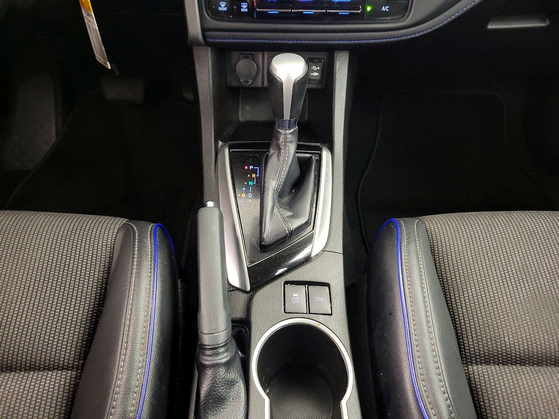 Thumbnail: 2019 Toyota Corolla - 17