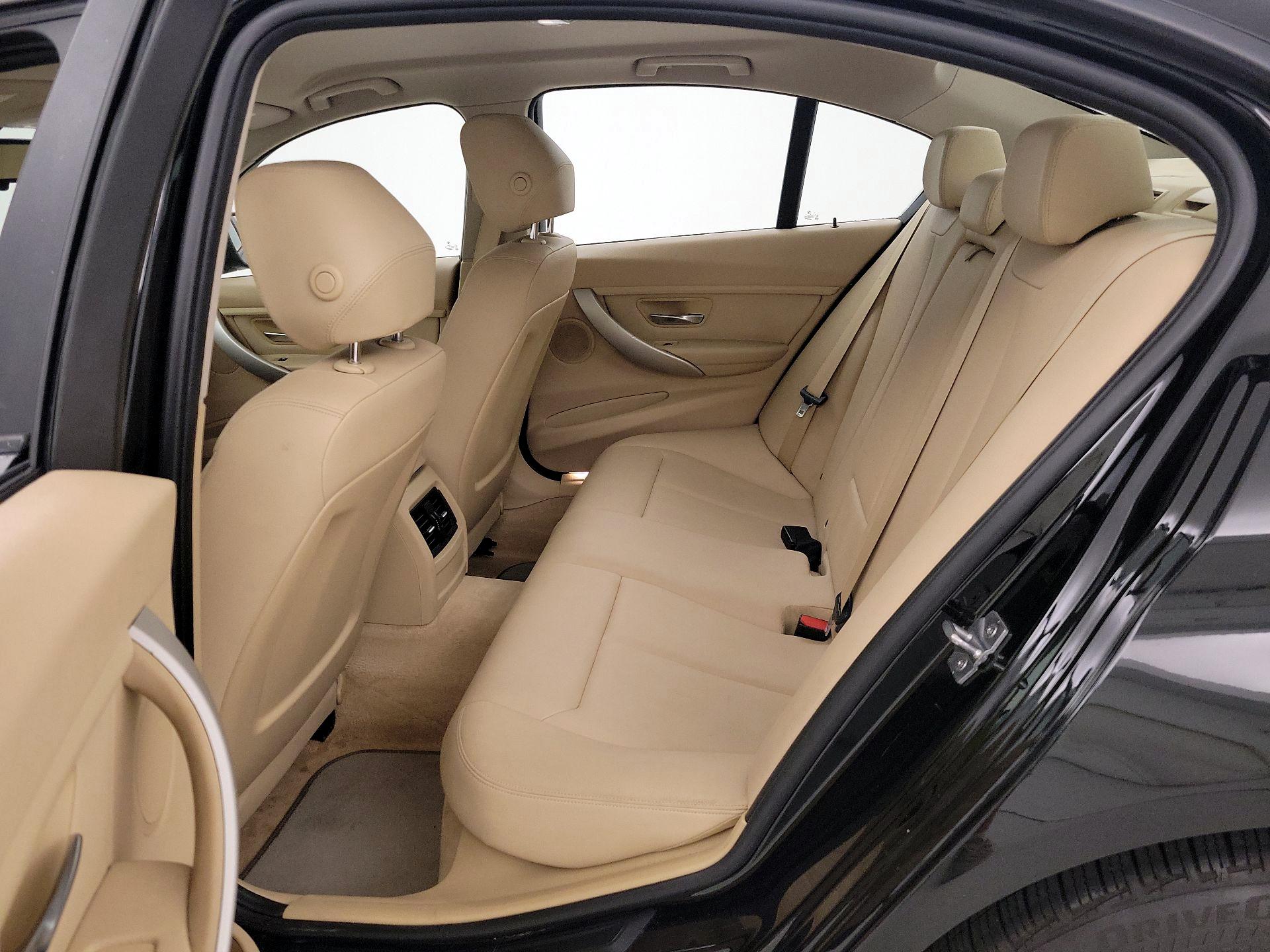 Thumbnail: 2014 BMW 3 Series - 18